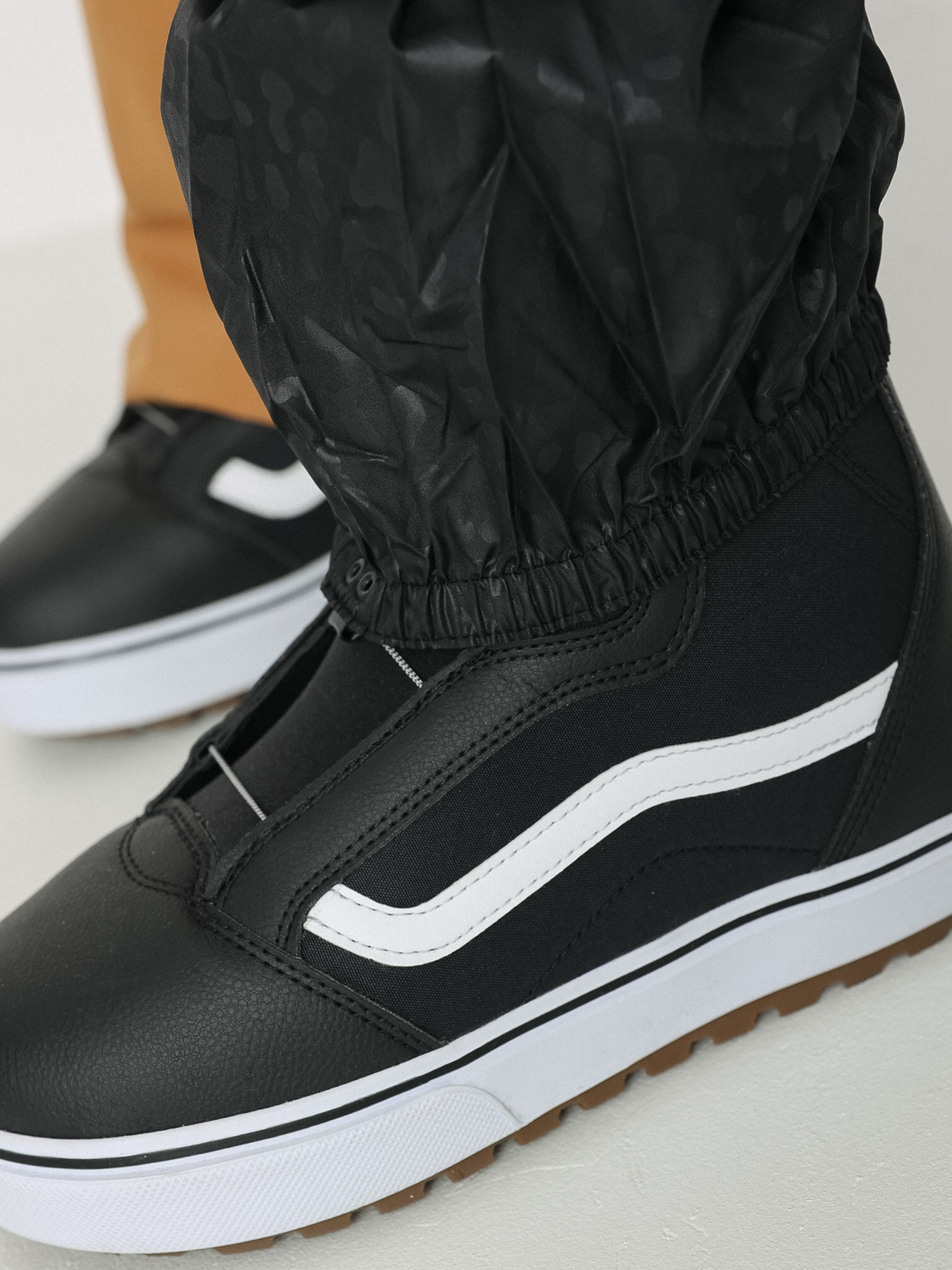 Womens Volcom Bridger Ins Snowboard pants (caramel)