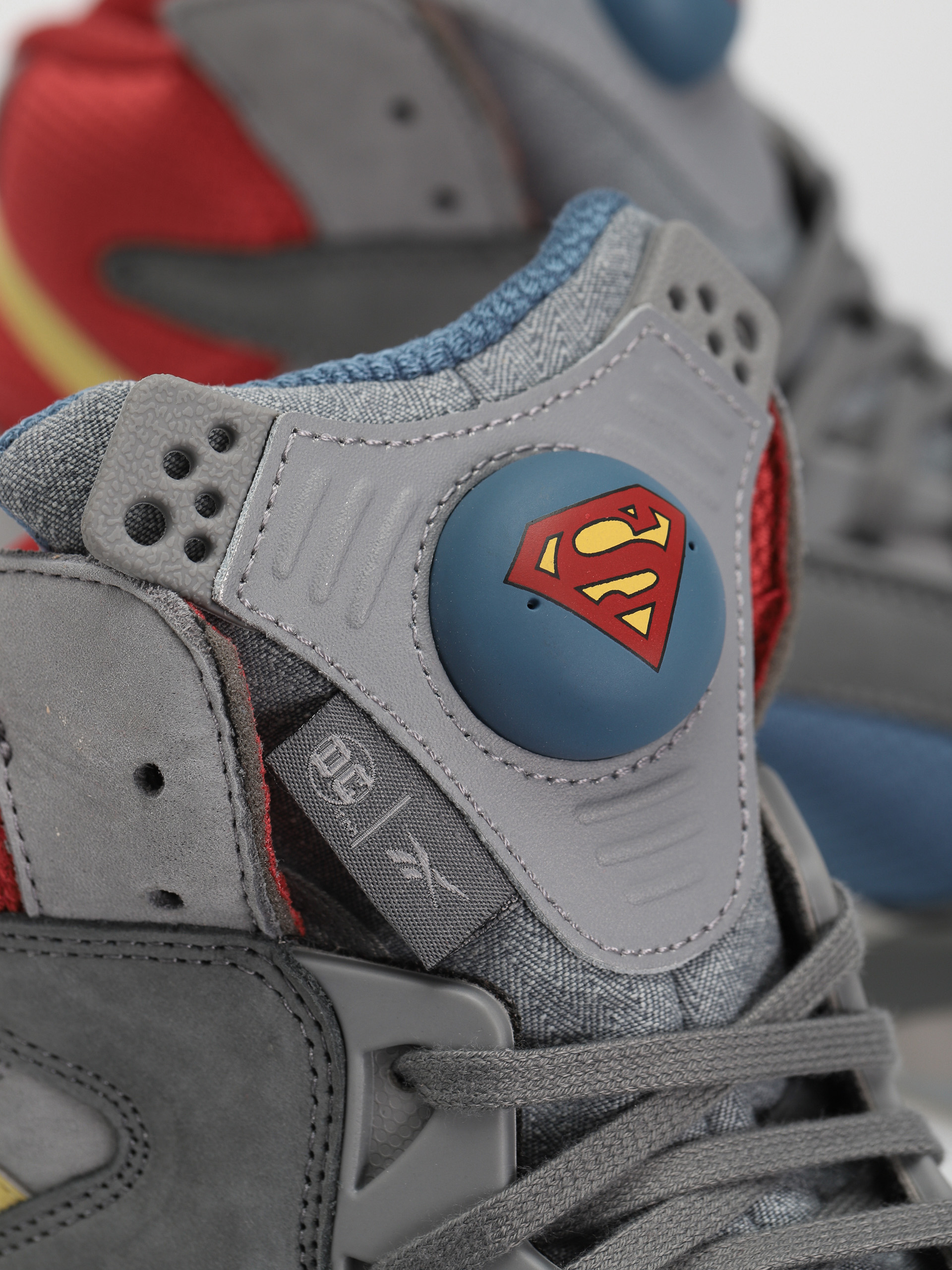 Reebok Shaq Attaq Shoes (alloy/brablu/rchmgm)