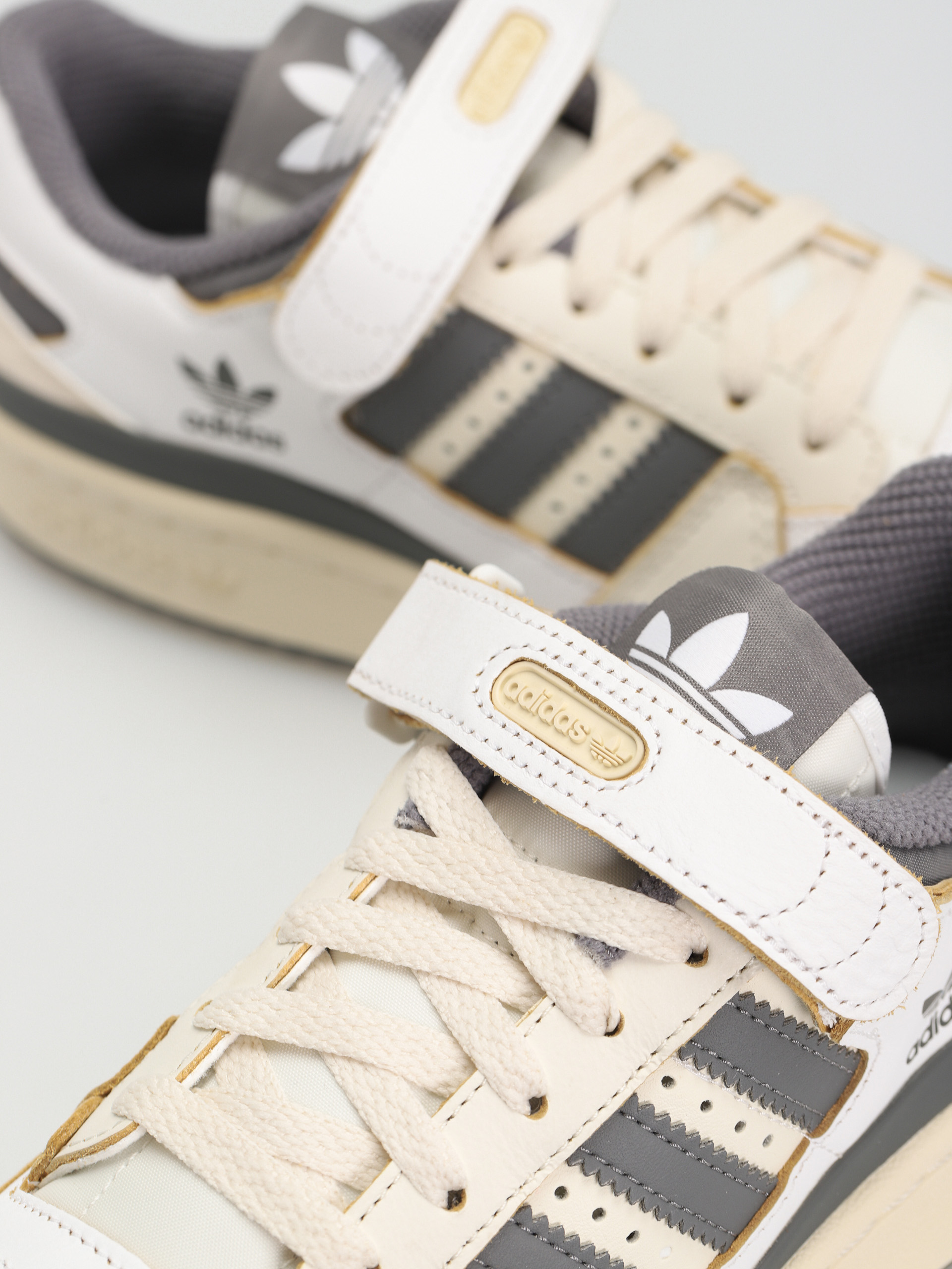 adidas Originals Forum 84 Low Shoes Wmn (owhite/grefou/ftwwht)