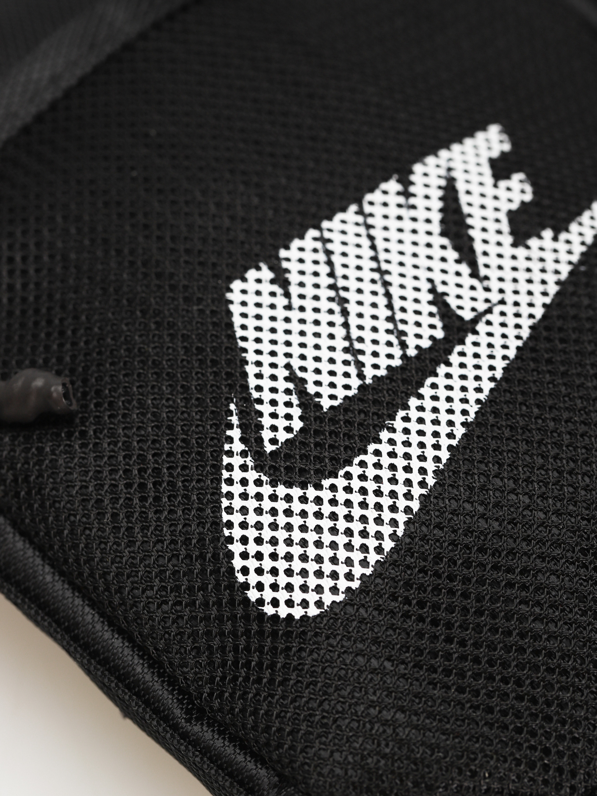 Nike SB Heritage Crossbody Bag (black/black/white)