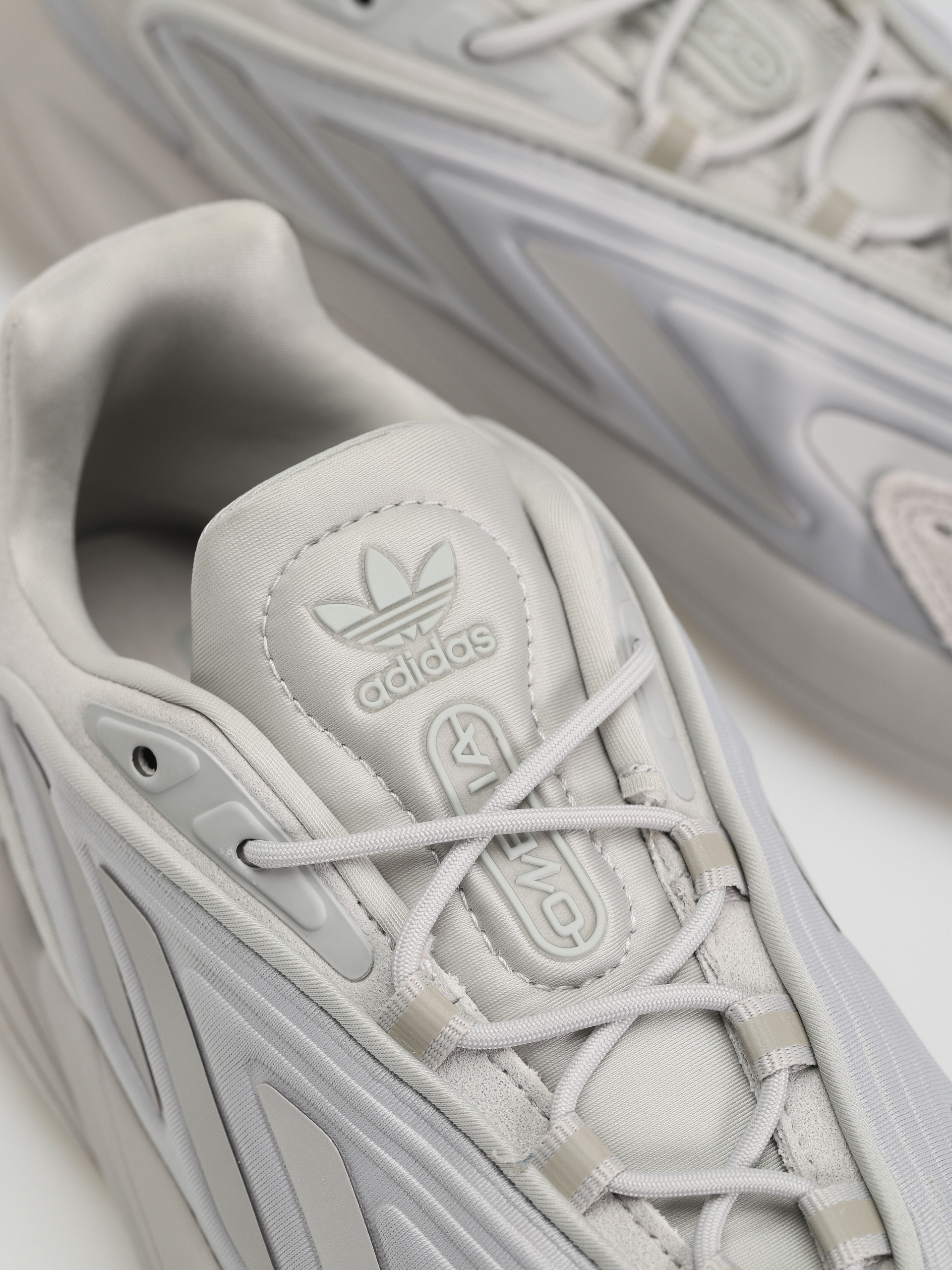 adidas Originals Ozelia Schuhe (gretwo/gretwo/grefou)