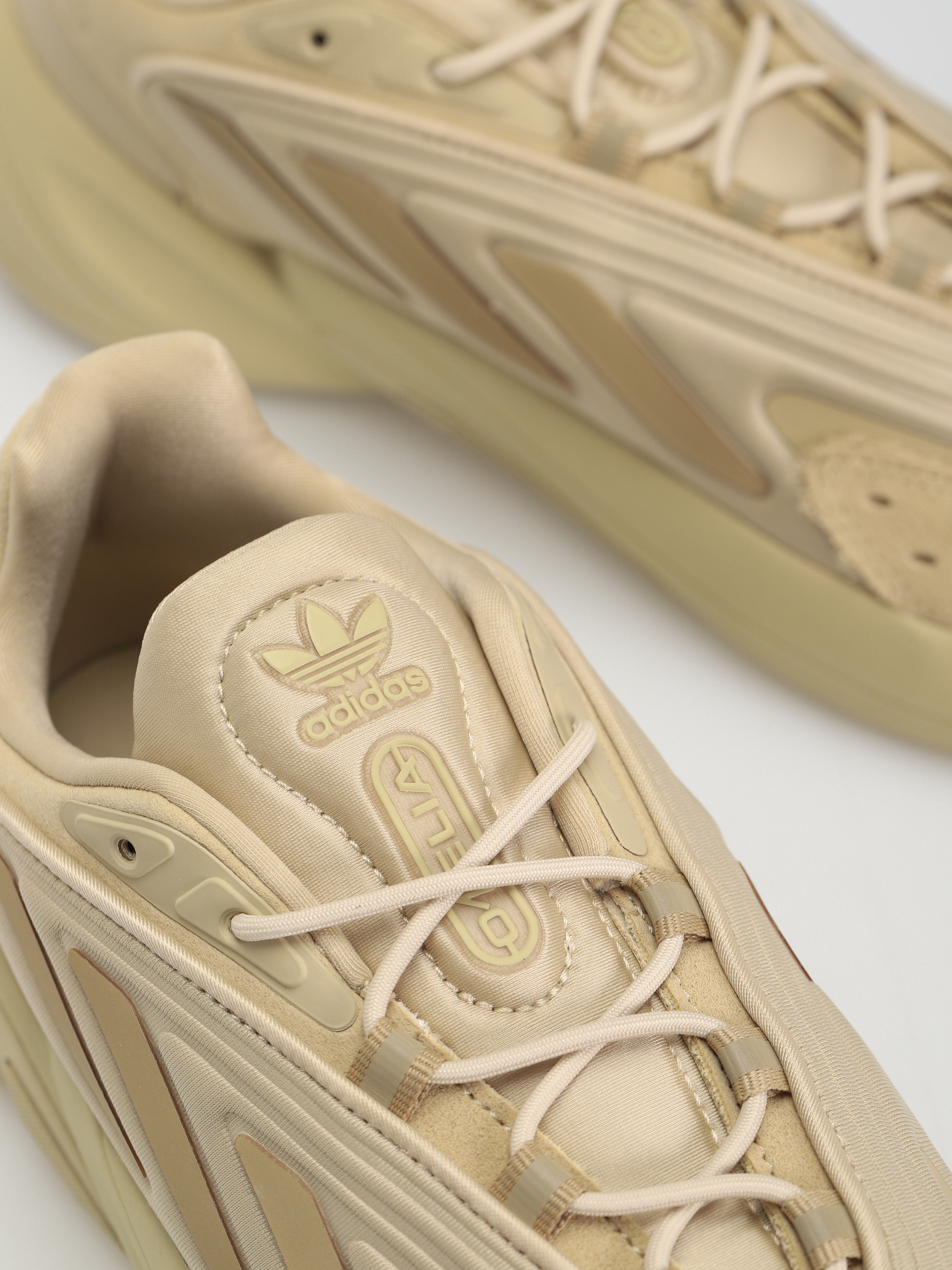 adidas Originals Ozelia Shoes (savann/savann/savann)