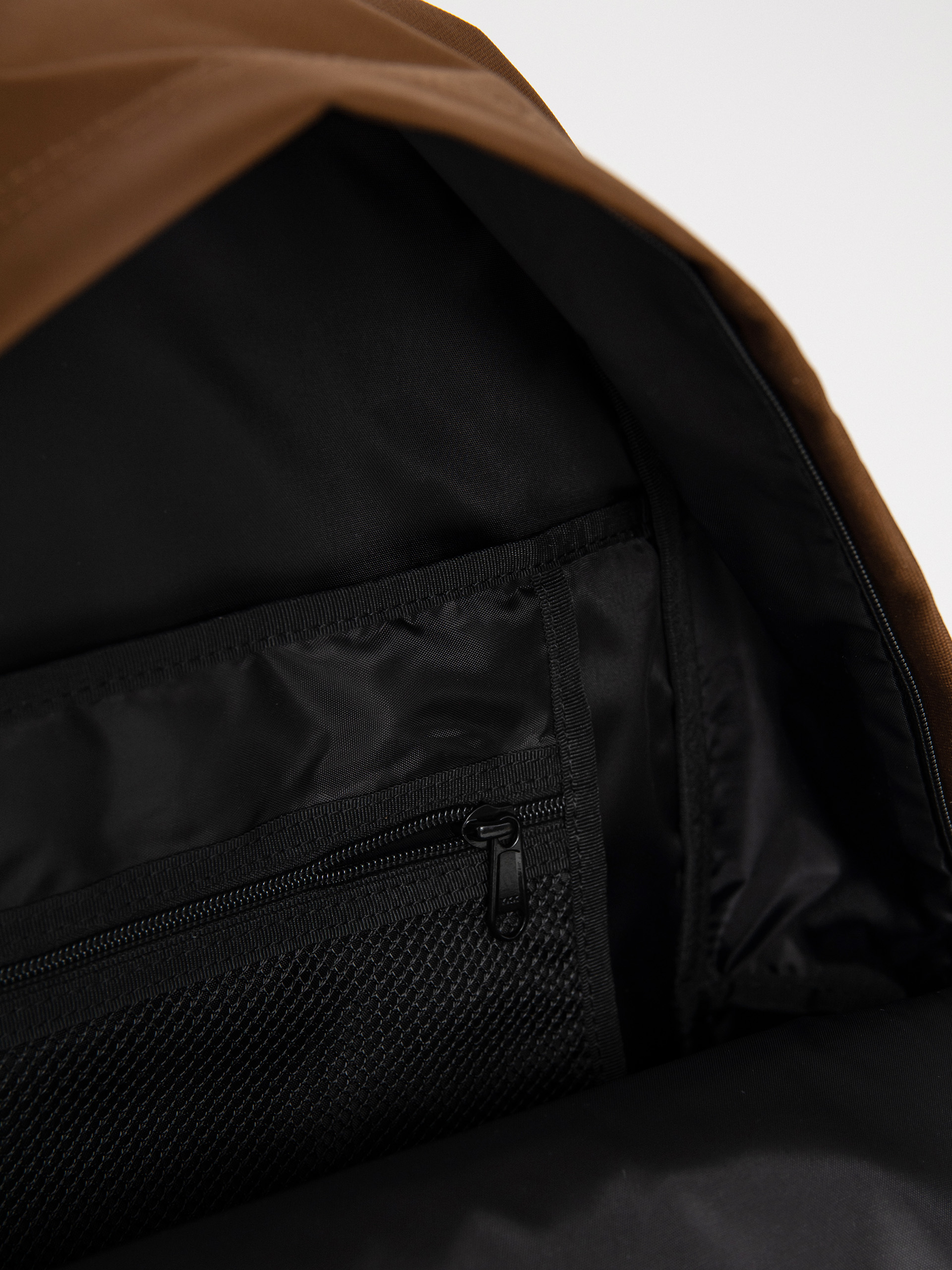 Carhartt WIP Jake Backpack (tamarind)