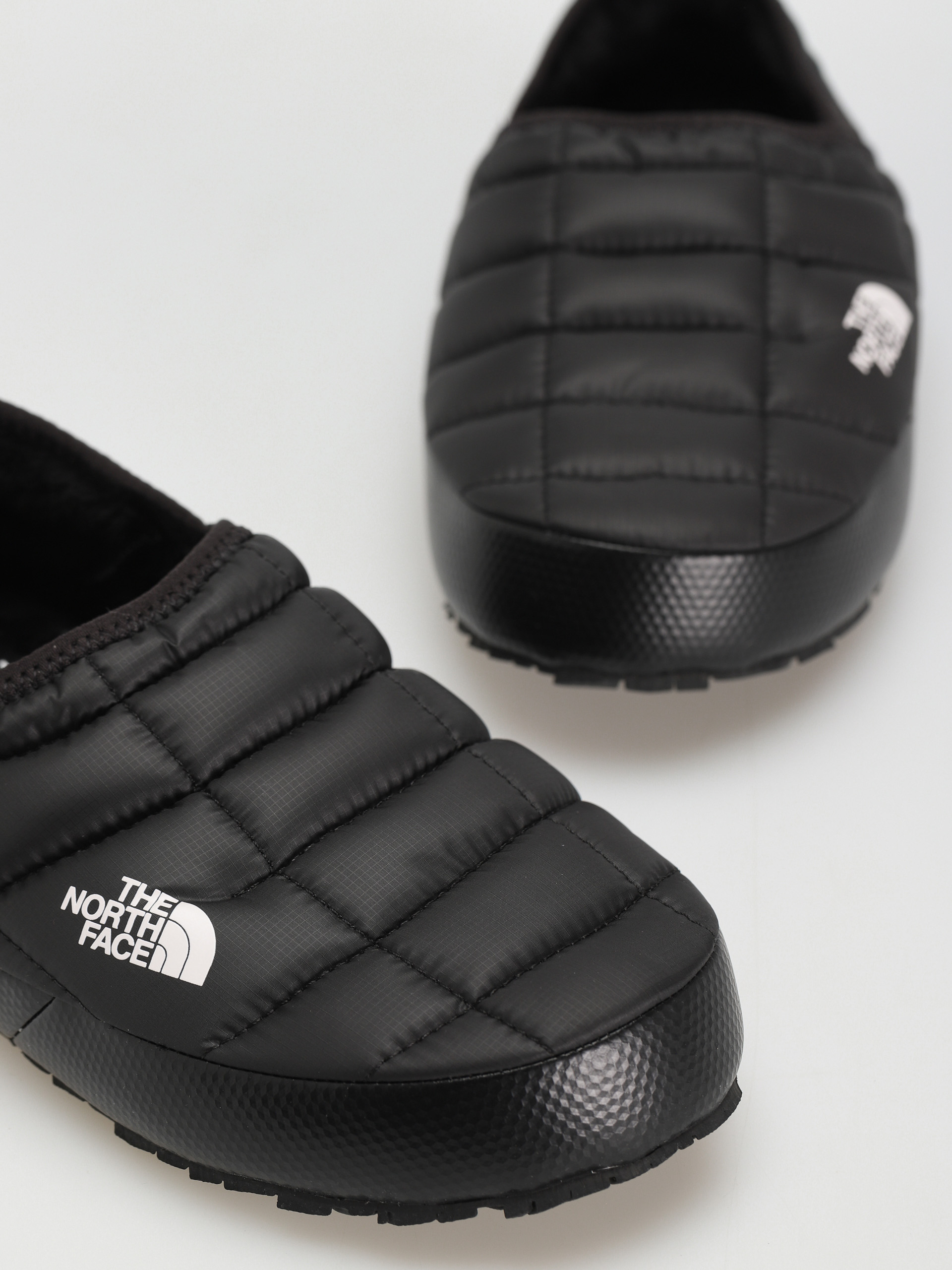 The North Face Thermoball Traction Mule V Shoes Wmn (tnf black/tnf black)