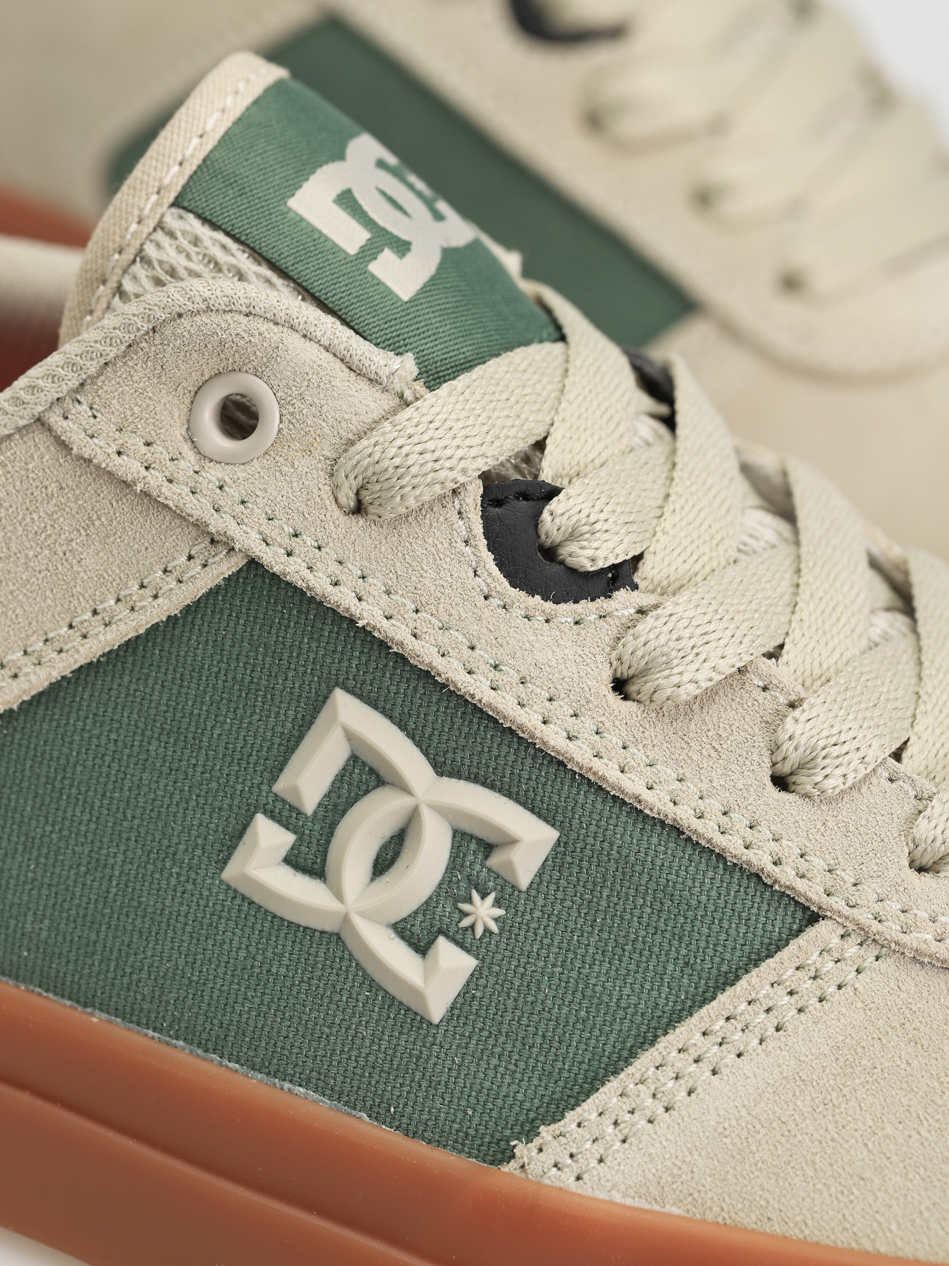 DC Teknic S Shoes (tan/green)