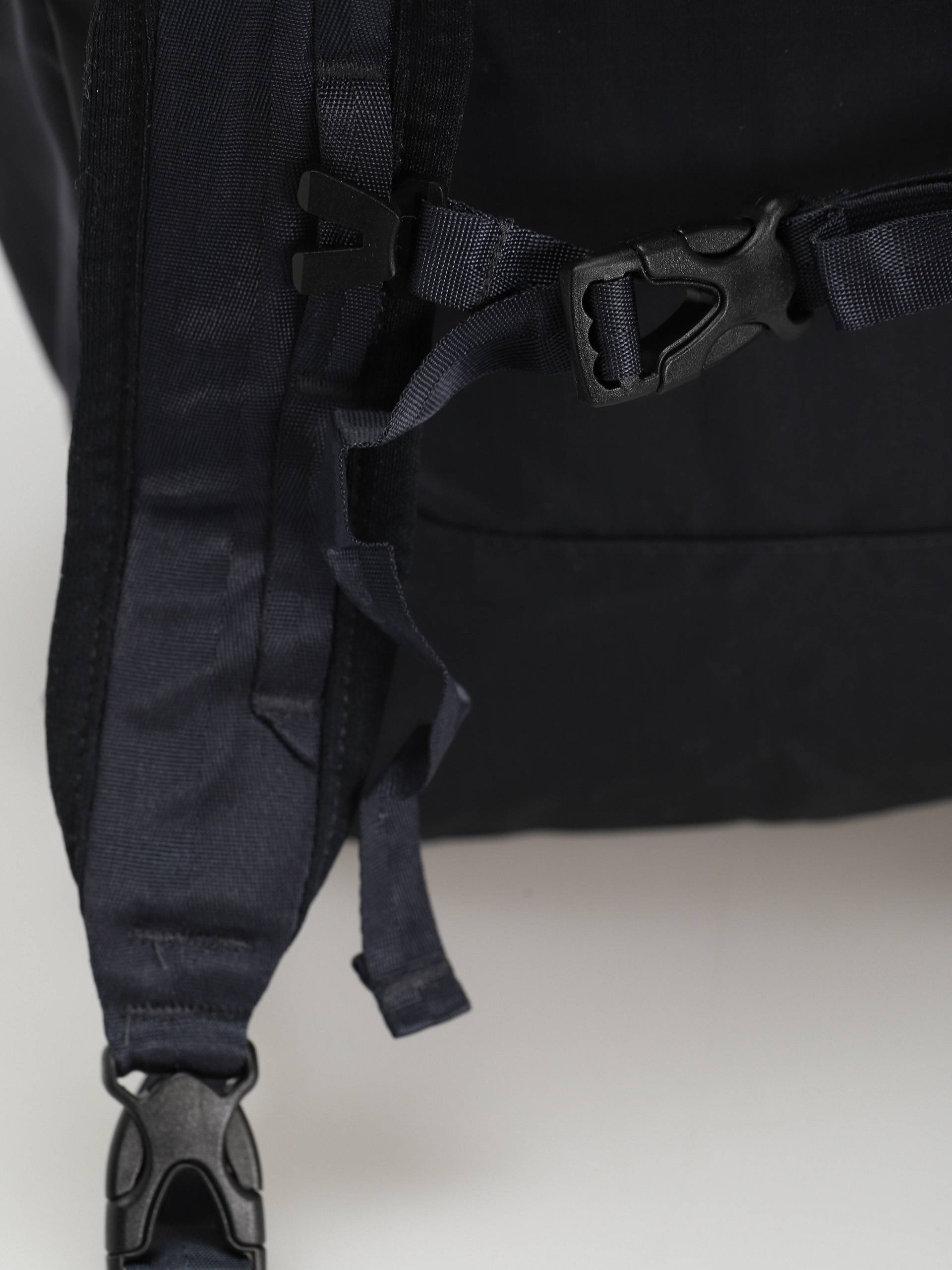 Patagonia Ultralight Black Hole Tote Handbag (pitch blue)