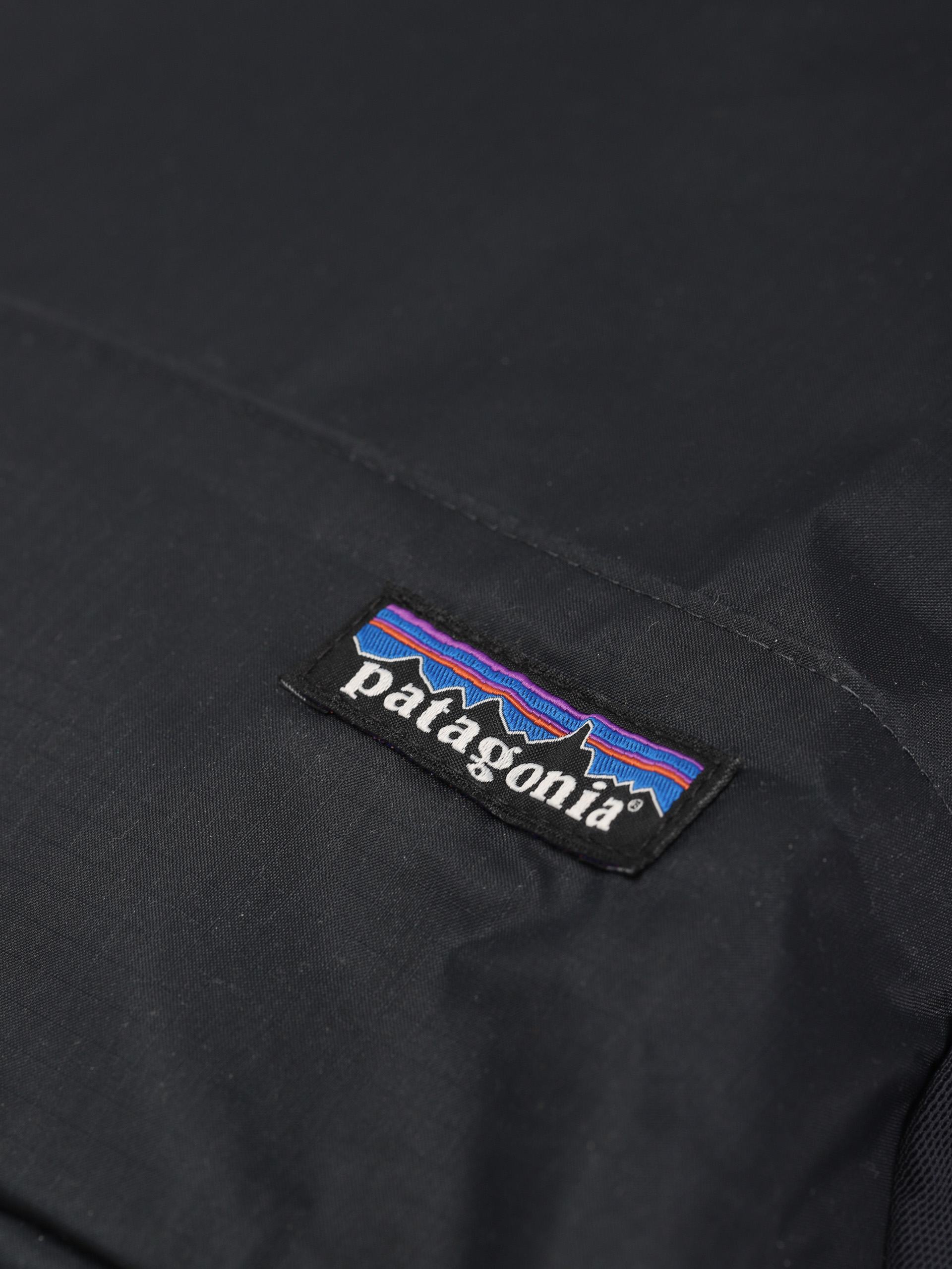 Patagonia Ultralight Black Hole Tote Handbag (pitch blue)
