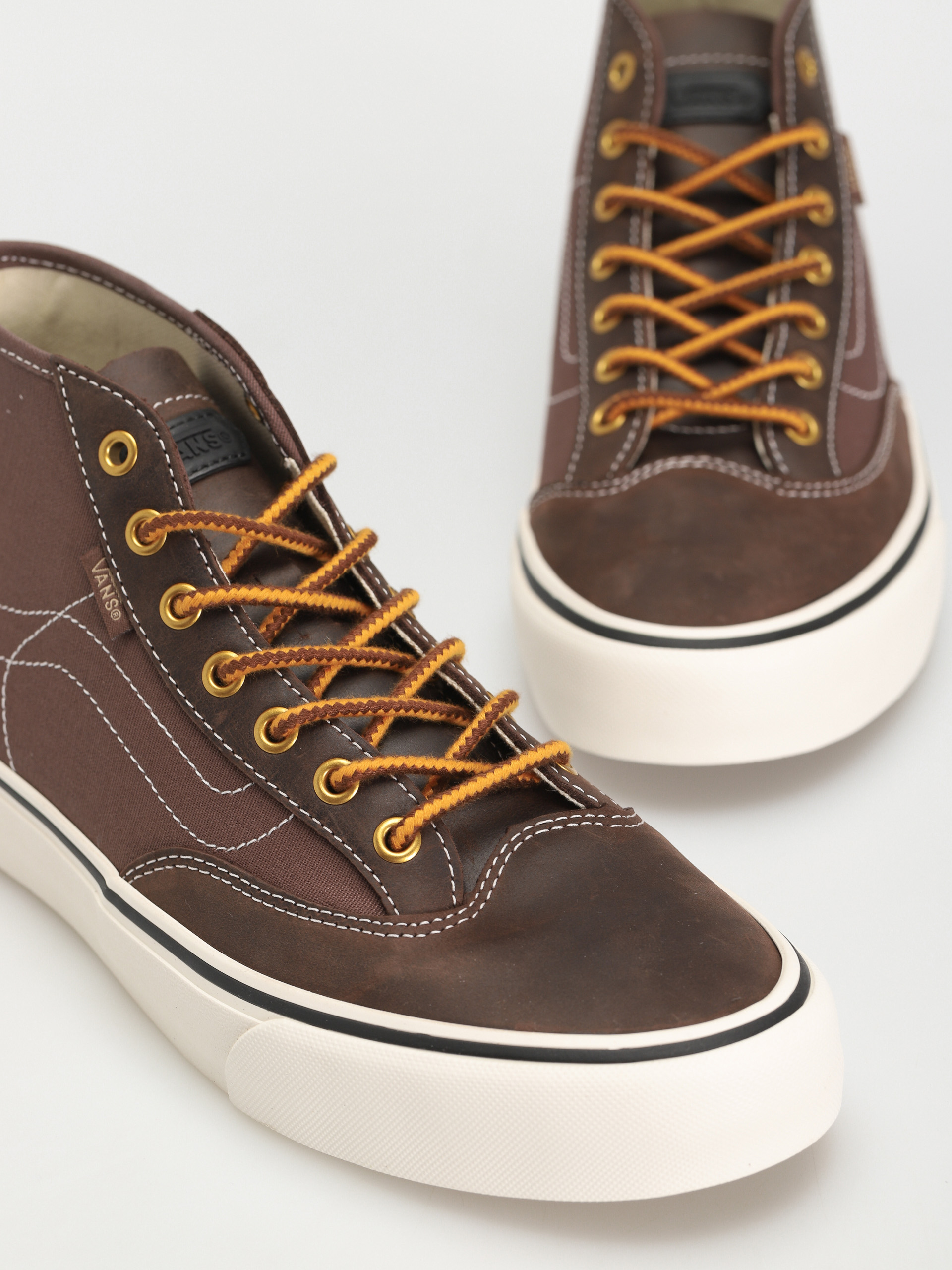 Vans Ua Destruct Mid VR3 Shoes (harry bryant brown)