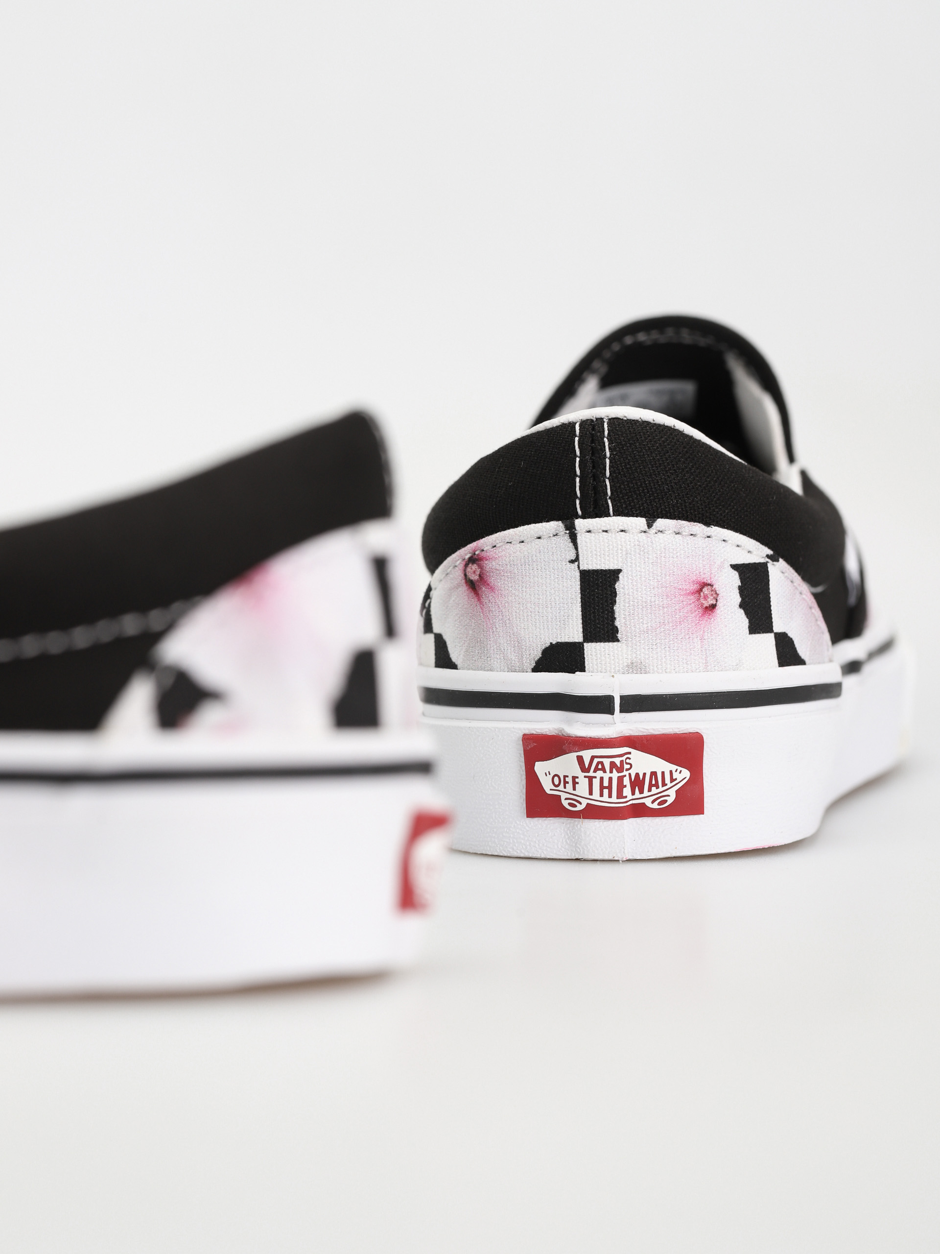 Vans Classic Slip On Shoes Wmn (hibiscus checkerboard black)