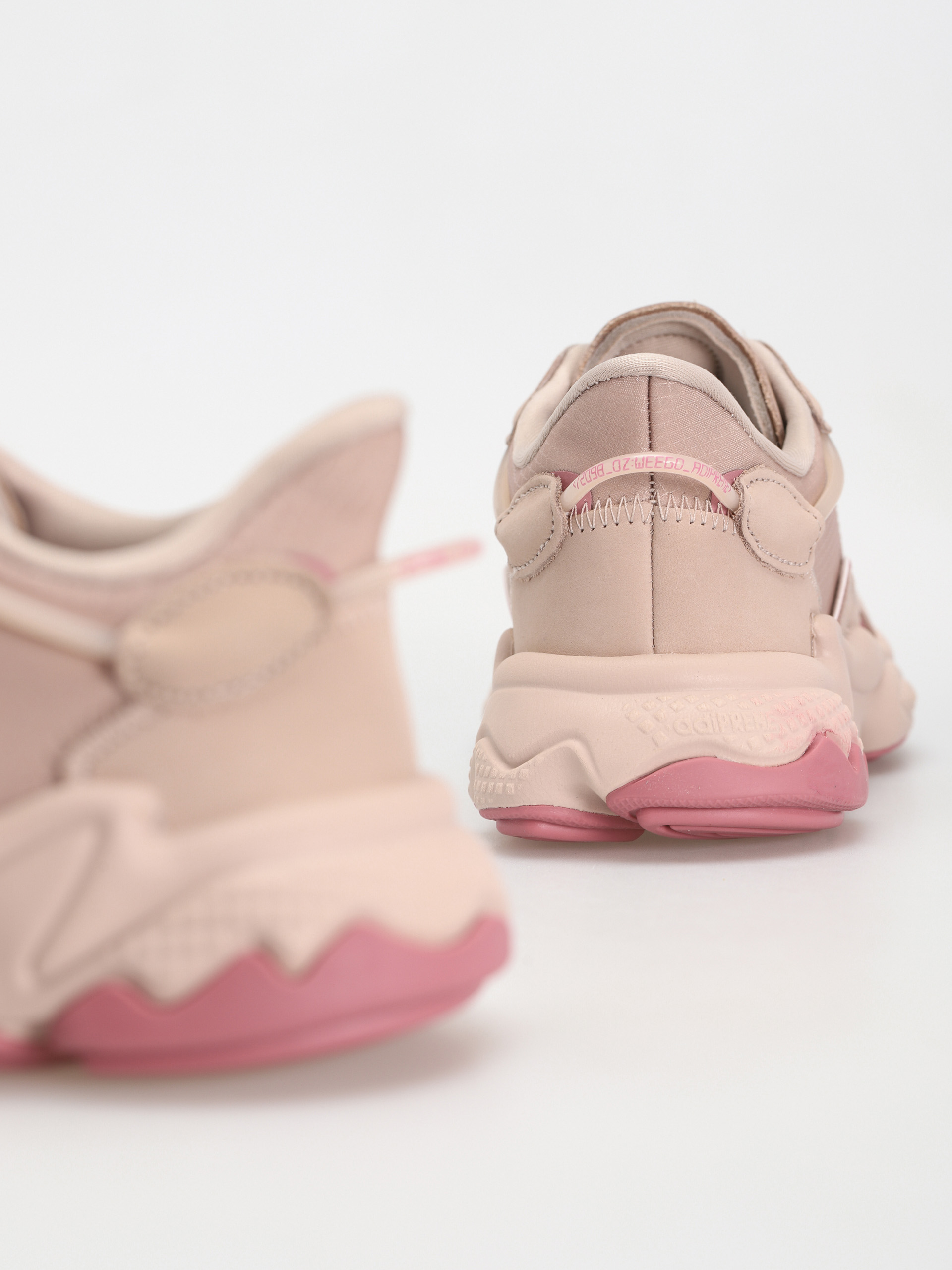 adidas Originals Ozweego Schuhe Wmn (wontau/pnkstr/wontau)