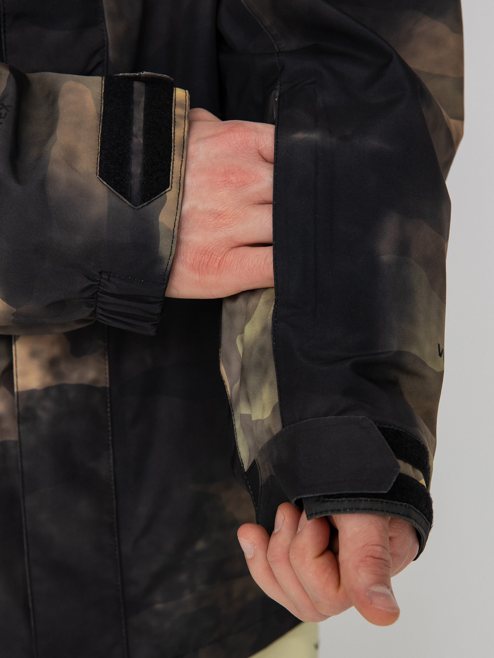 Mens Volcom L Gore Tex Snowboard jacket (camouflage)