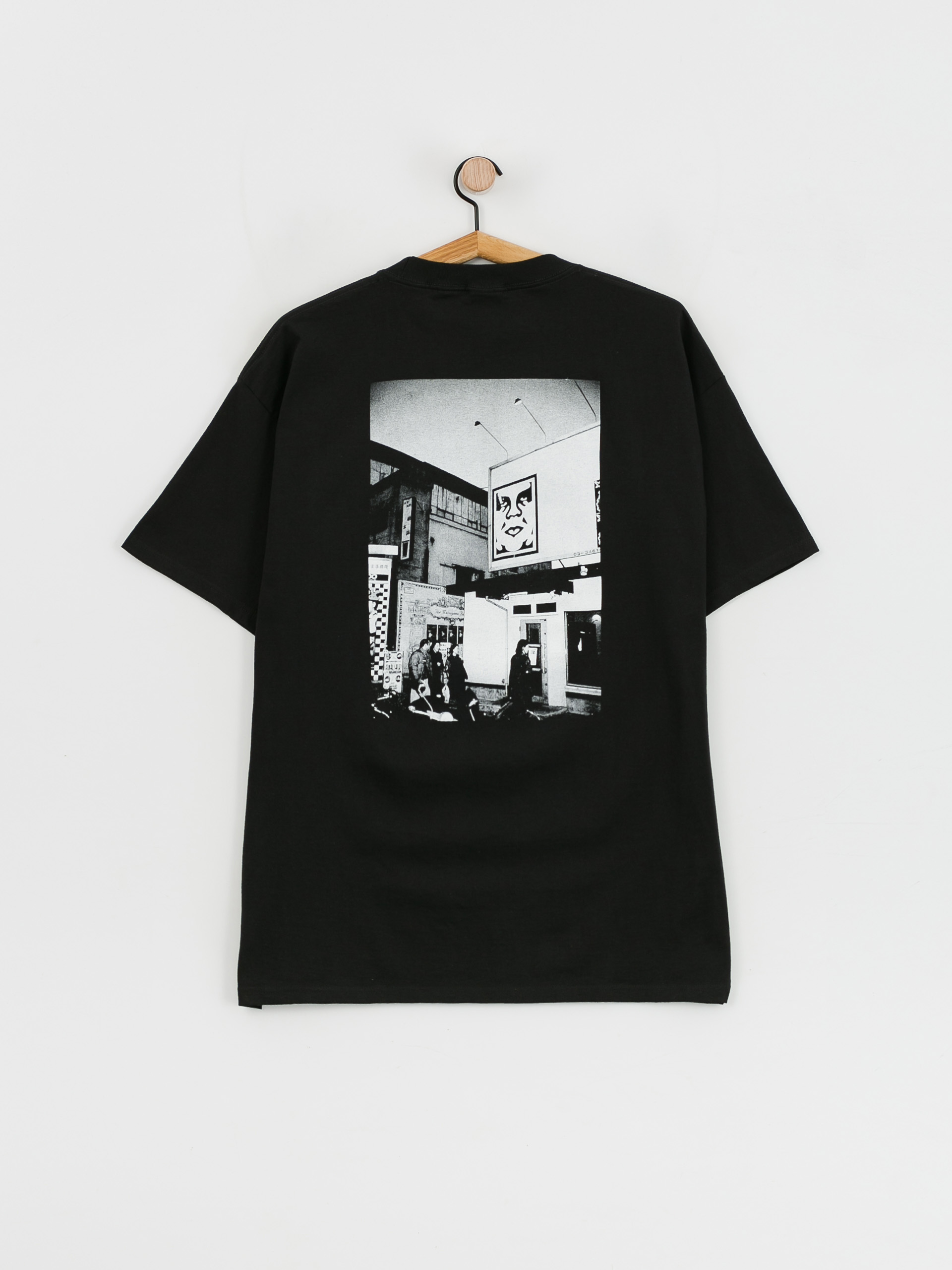 Supreme t shop shirt hong kong