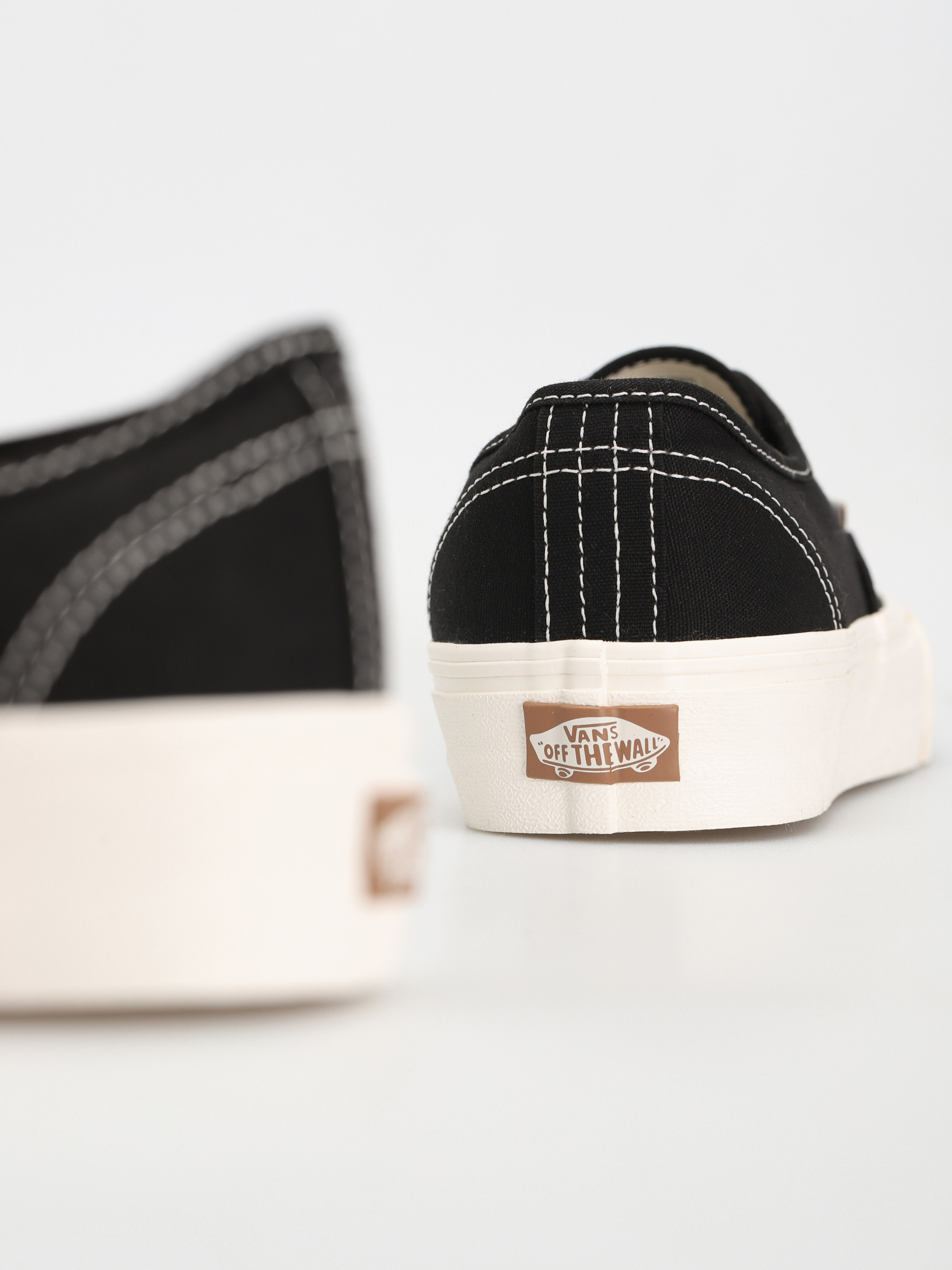 Vans Authentic VR3 Shoes (black/marshmallow)
