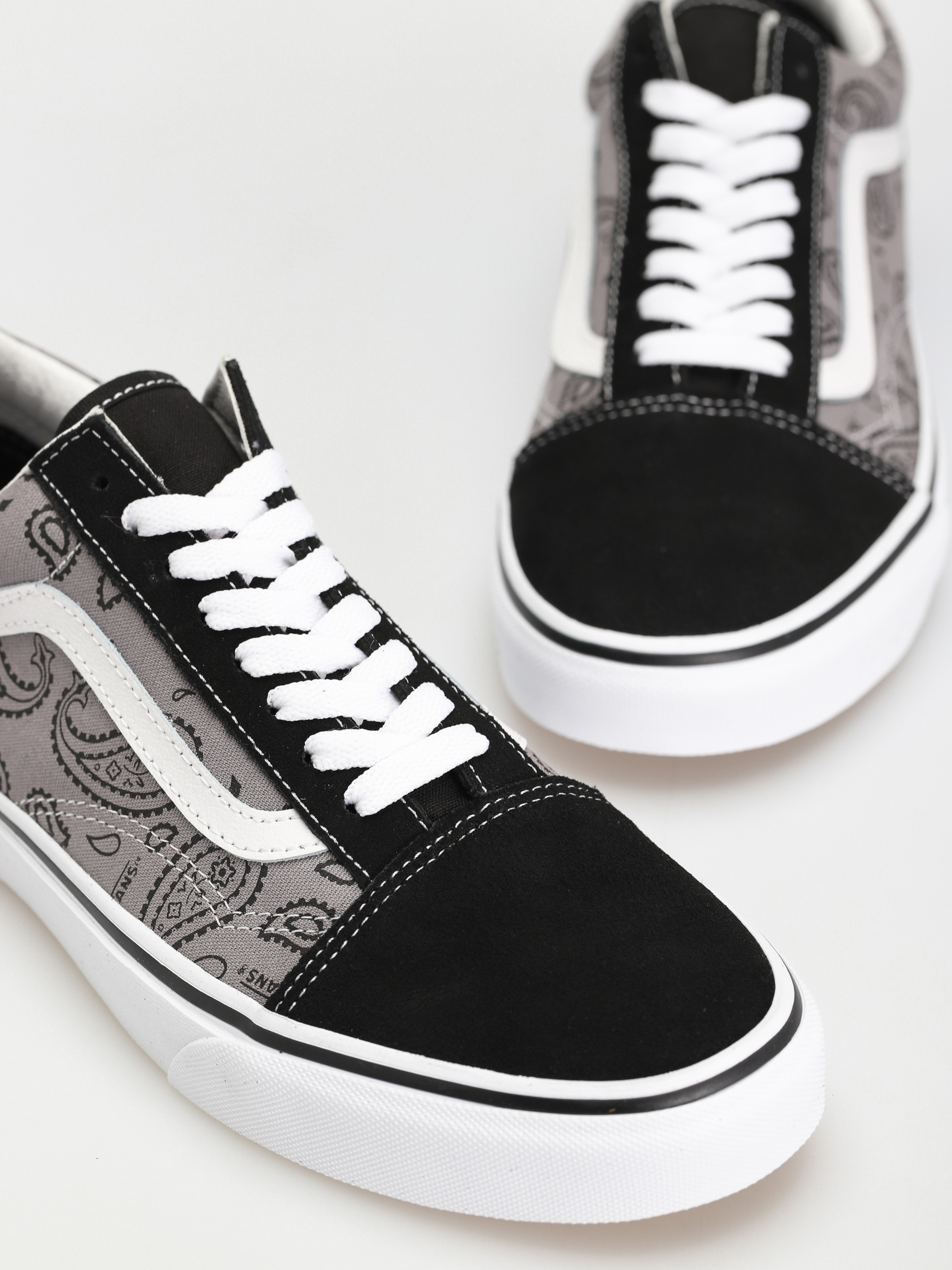 Vans Old Skool Shoes (paisley gray/true white)