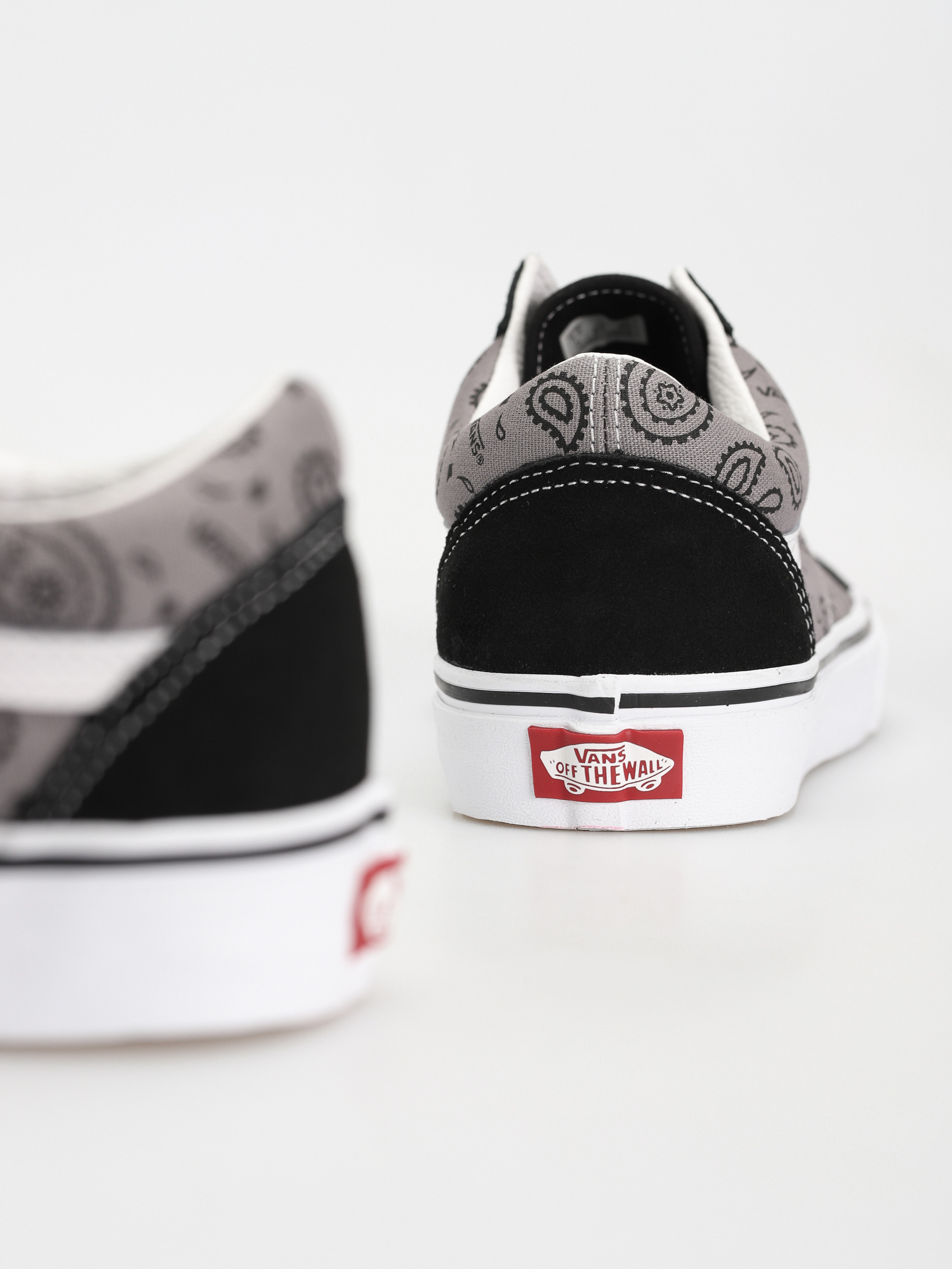 Vans Old Skool Shoes (paisley gray/true white)