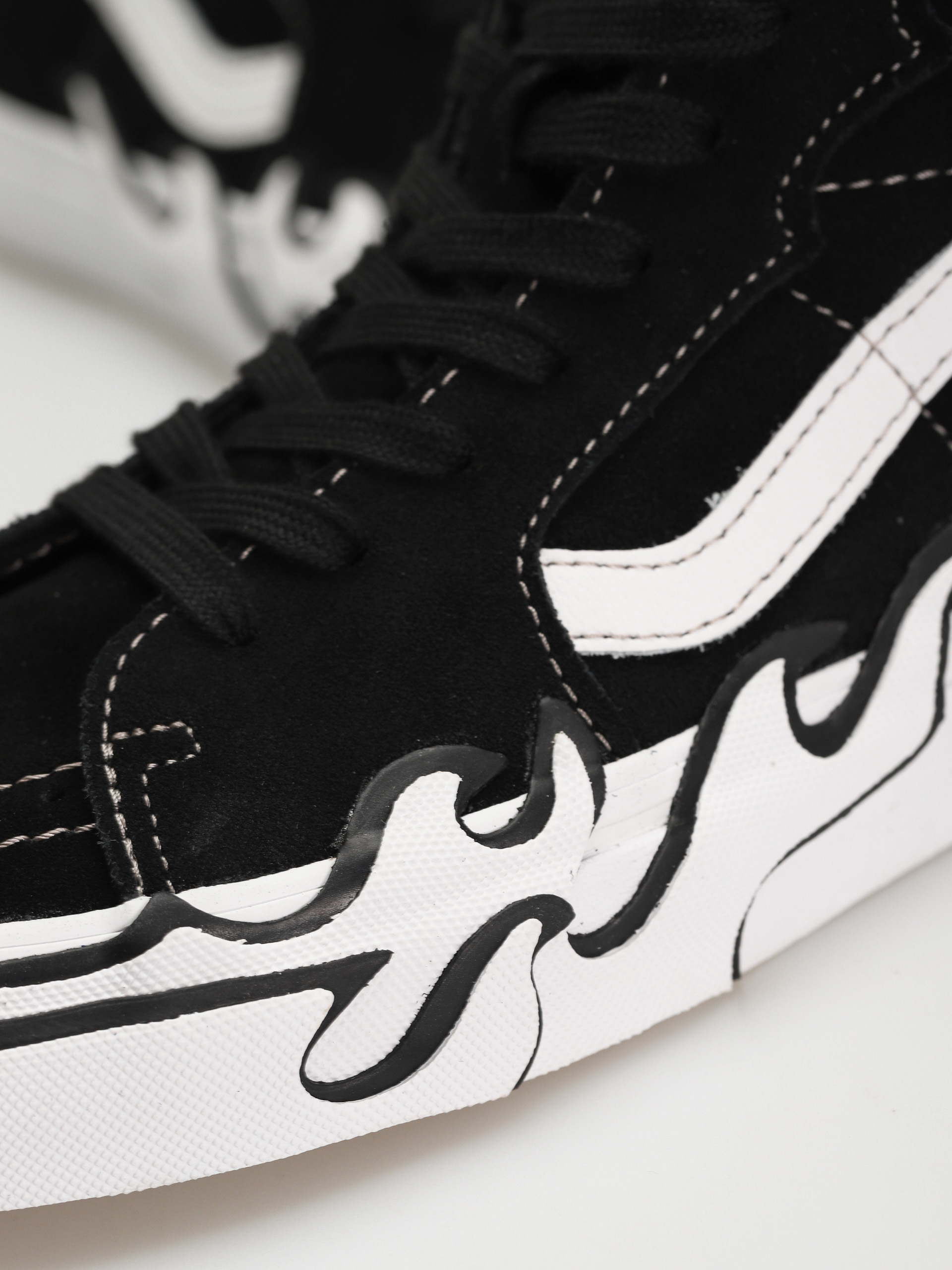 Vans Sk8 Hi Flame Schuhe (suede black/white)
