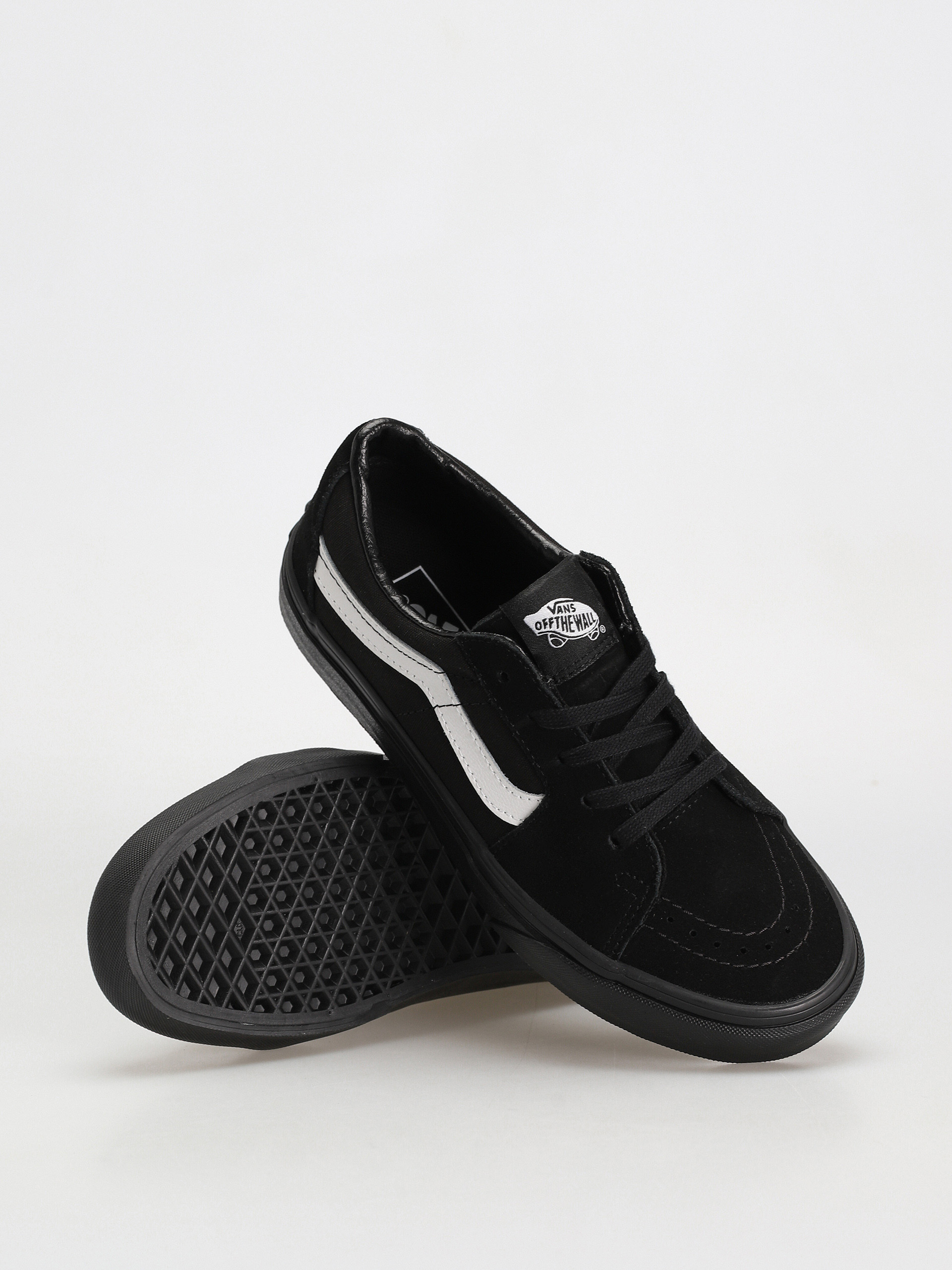 Black and white vans sk8 low best sale