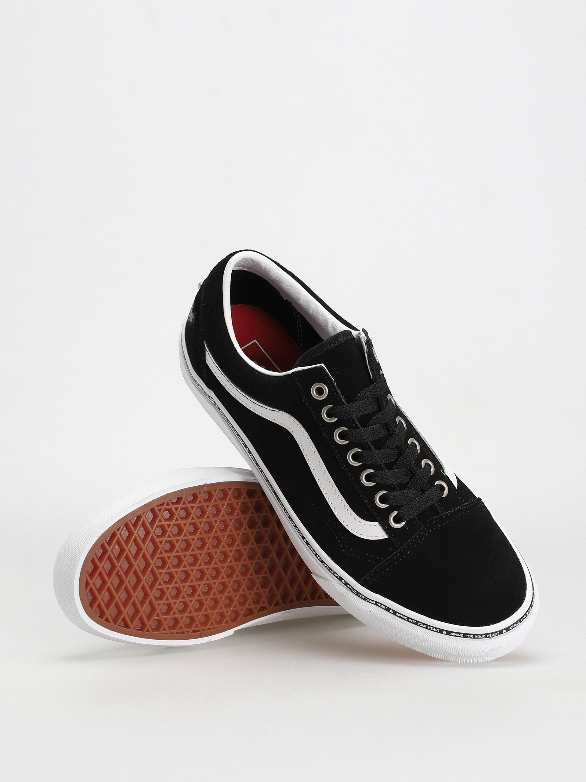 Vans Old Skool Shoes (aiming 4 your heart black/white)