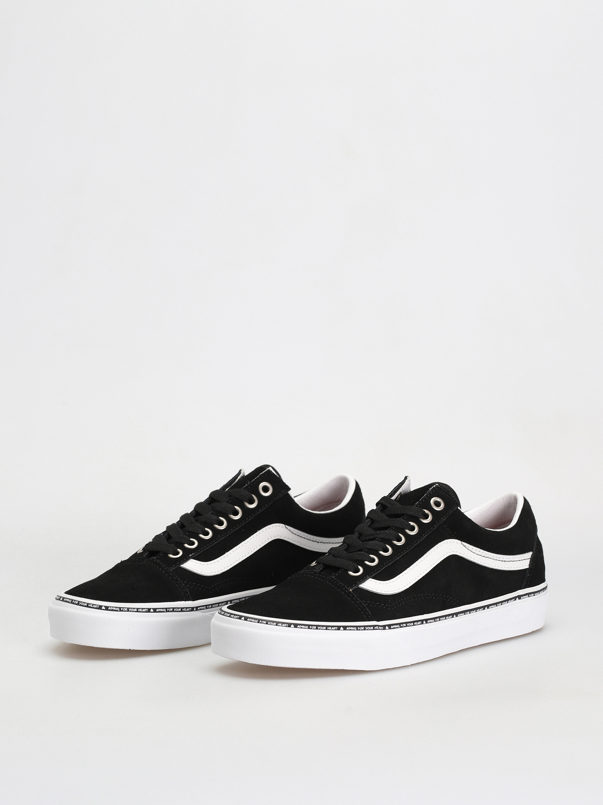 Vans Old Skool Shoes (aiming 4 your heart black/white)