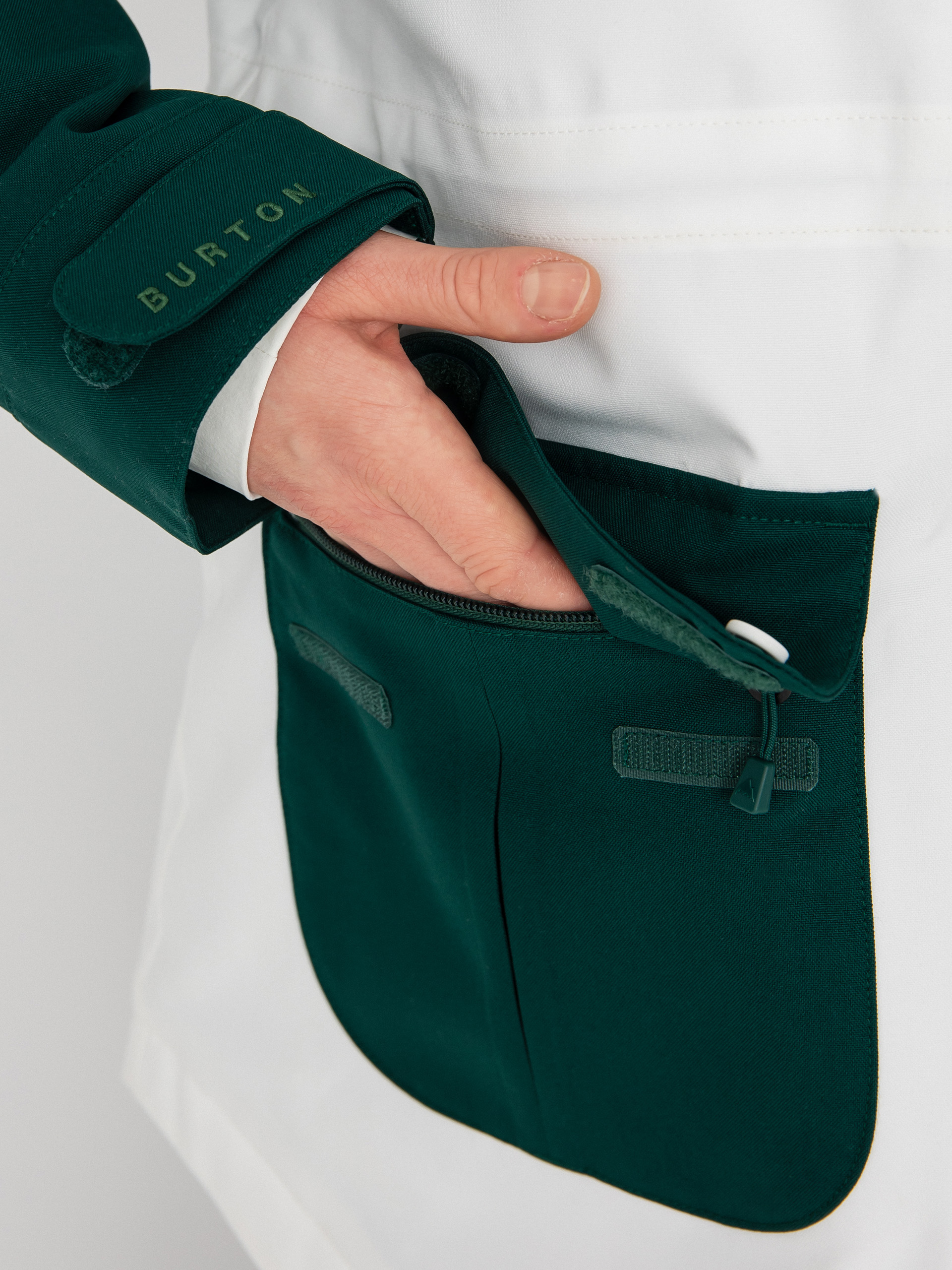 Womens Burton Prowess Snowboard jacket (botanical garden/stout white)