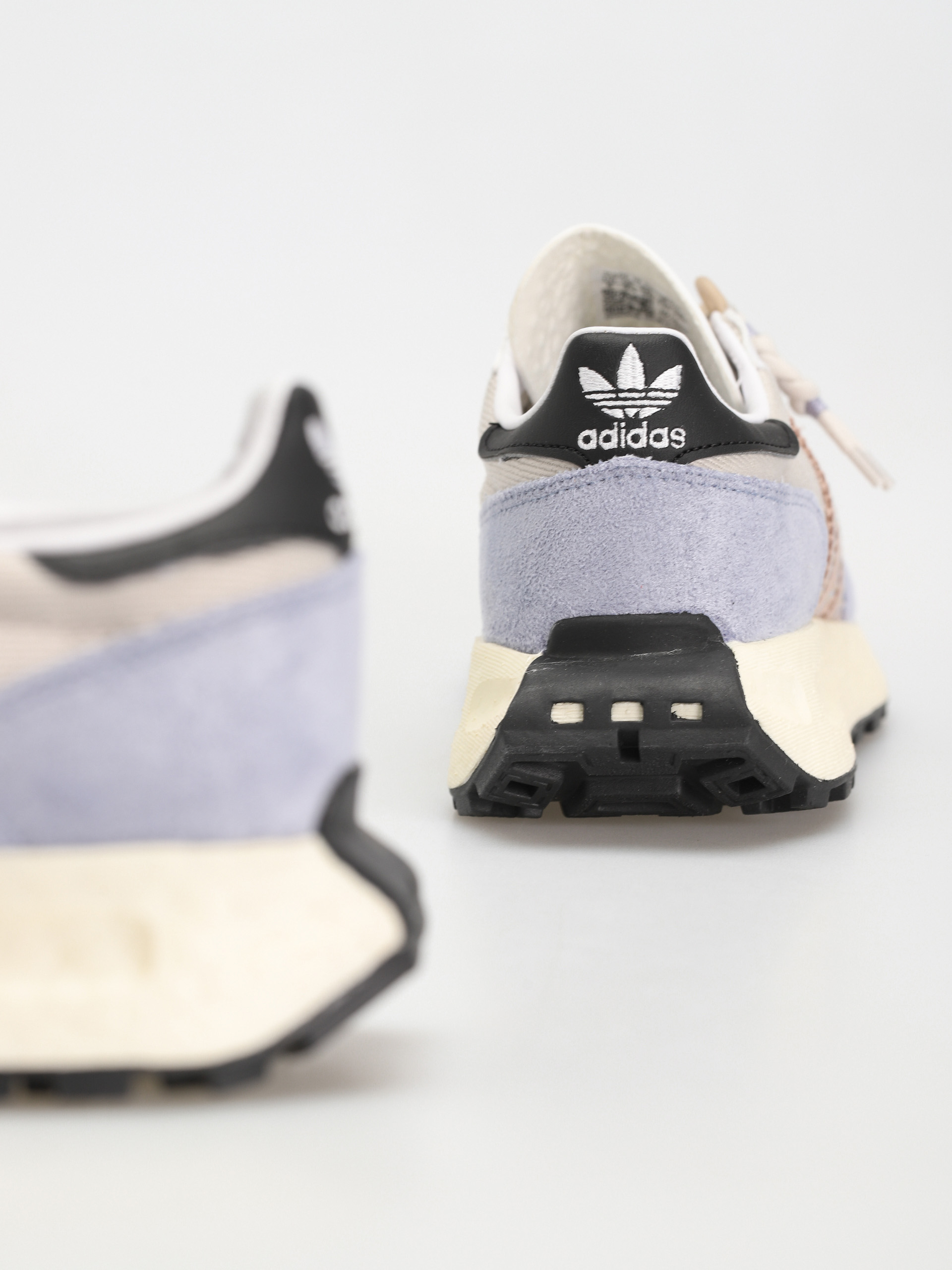 adidas Originals Retropy E5 Shoes Wmn (alumin/wontau/silvio)
