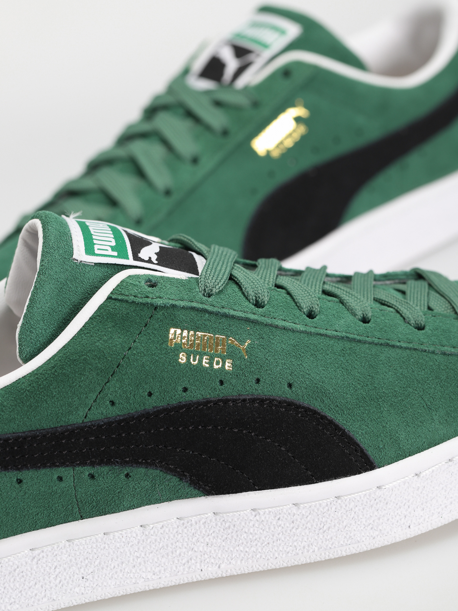 Puma Suede Classic XXI Shoes (green)