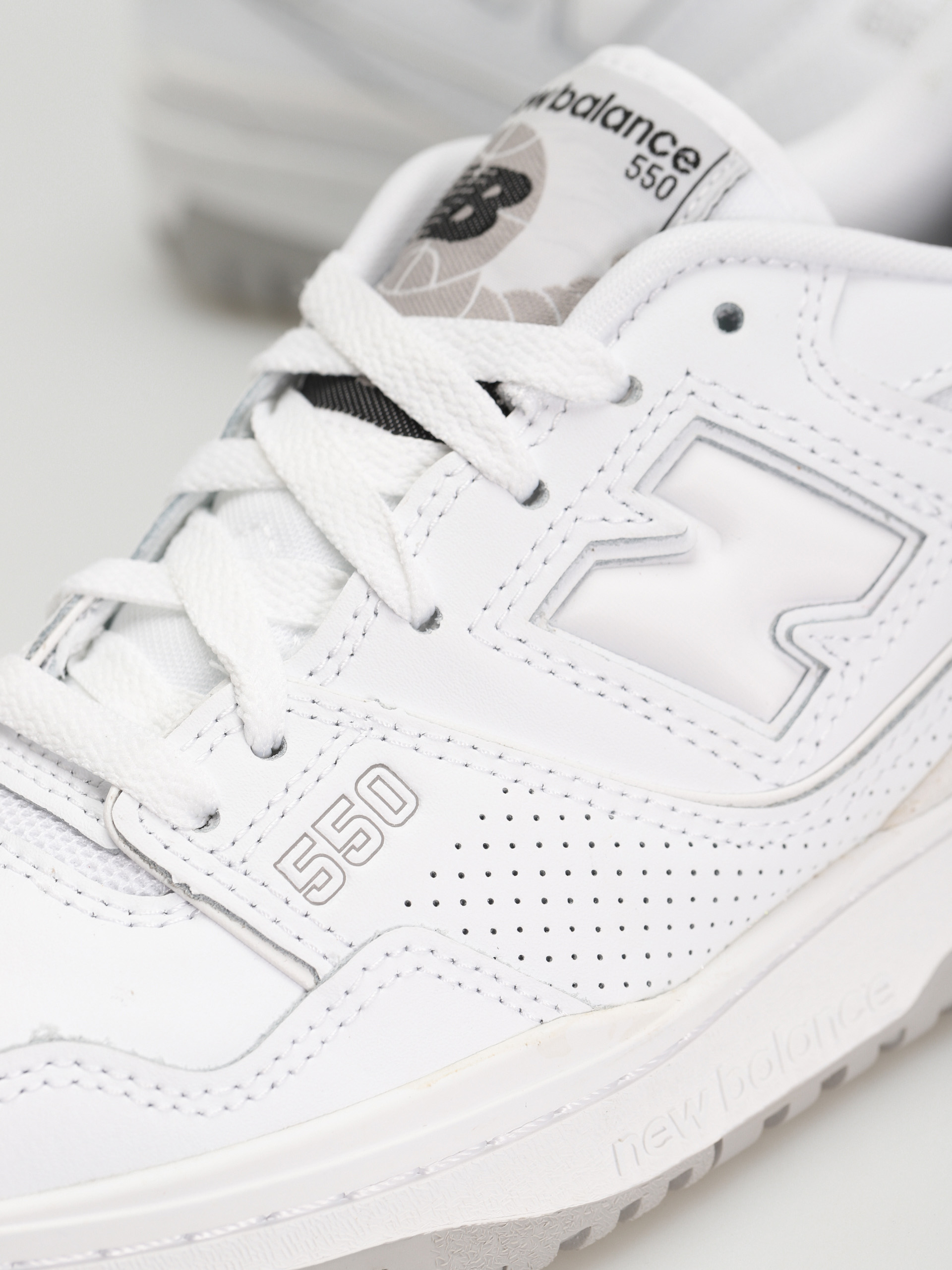 New Balance 550 Shoes (white/grey)