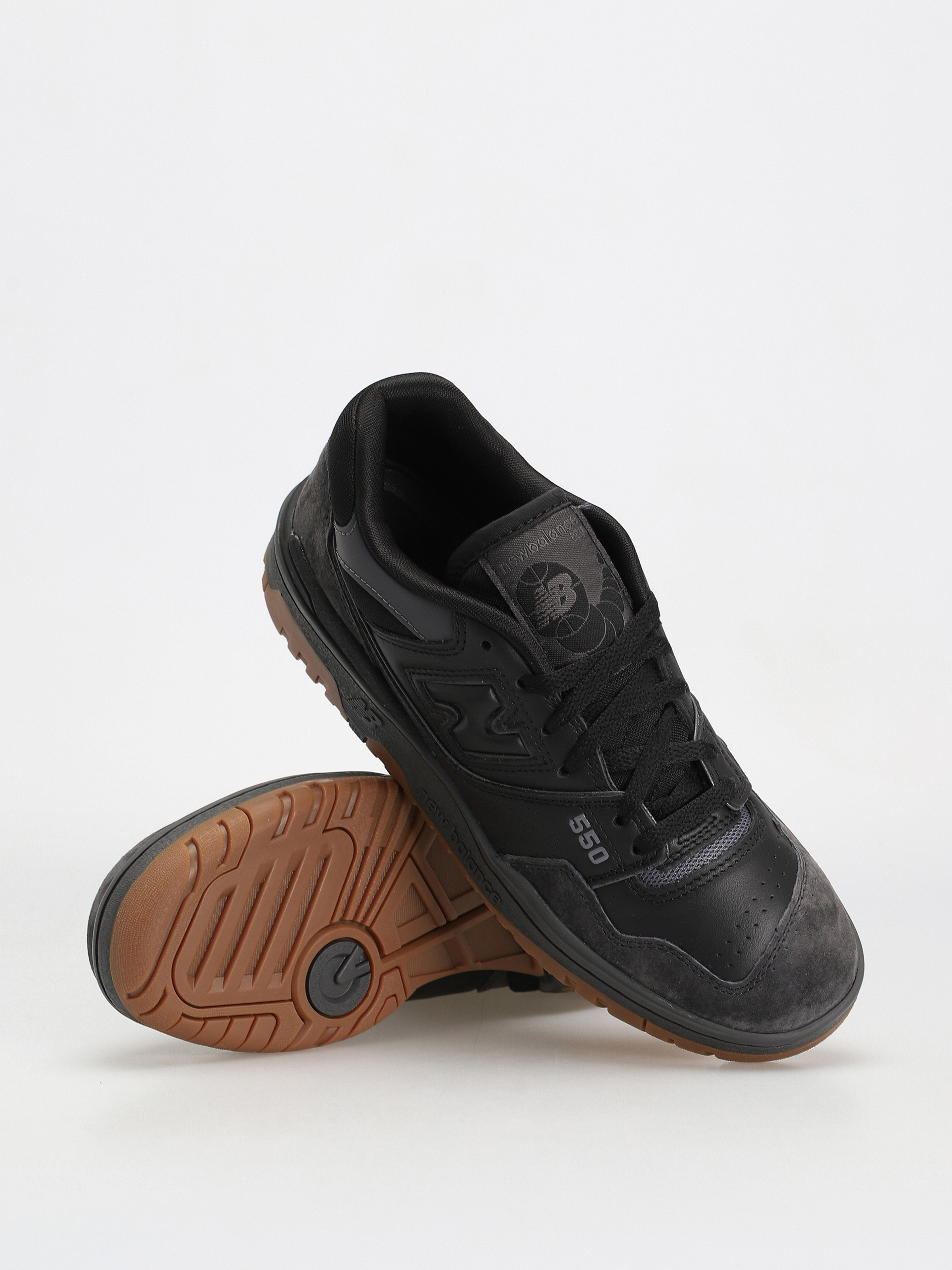New Balance 550 Shoes (black/gum/white)