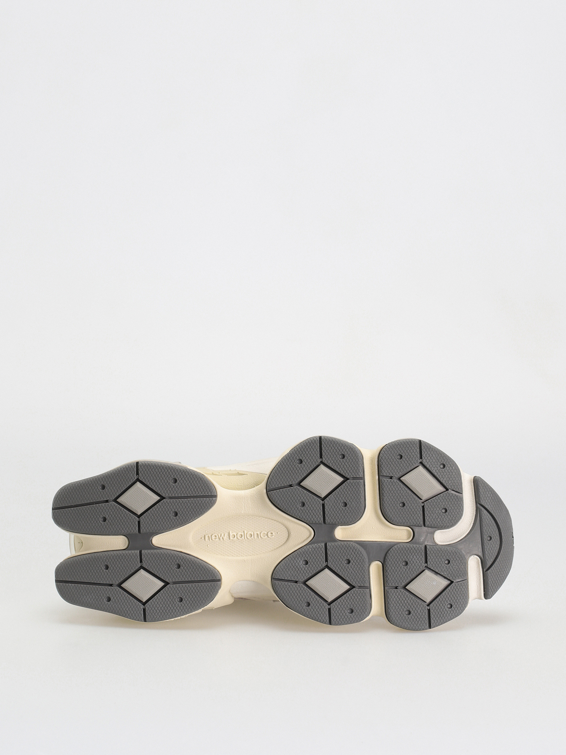 New Balance 9060 Shoes (sea salt)