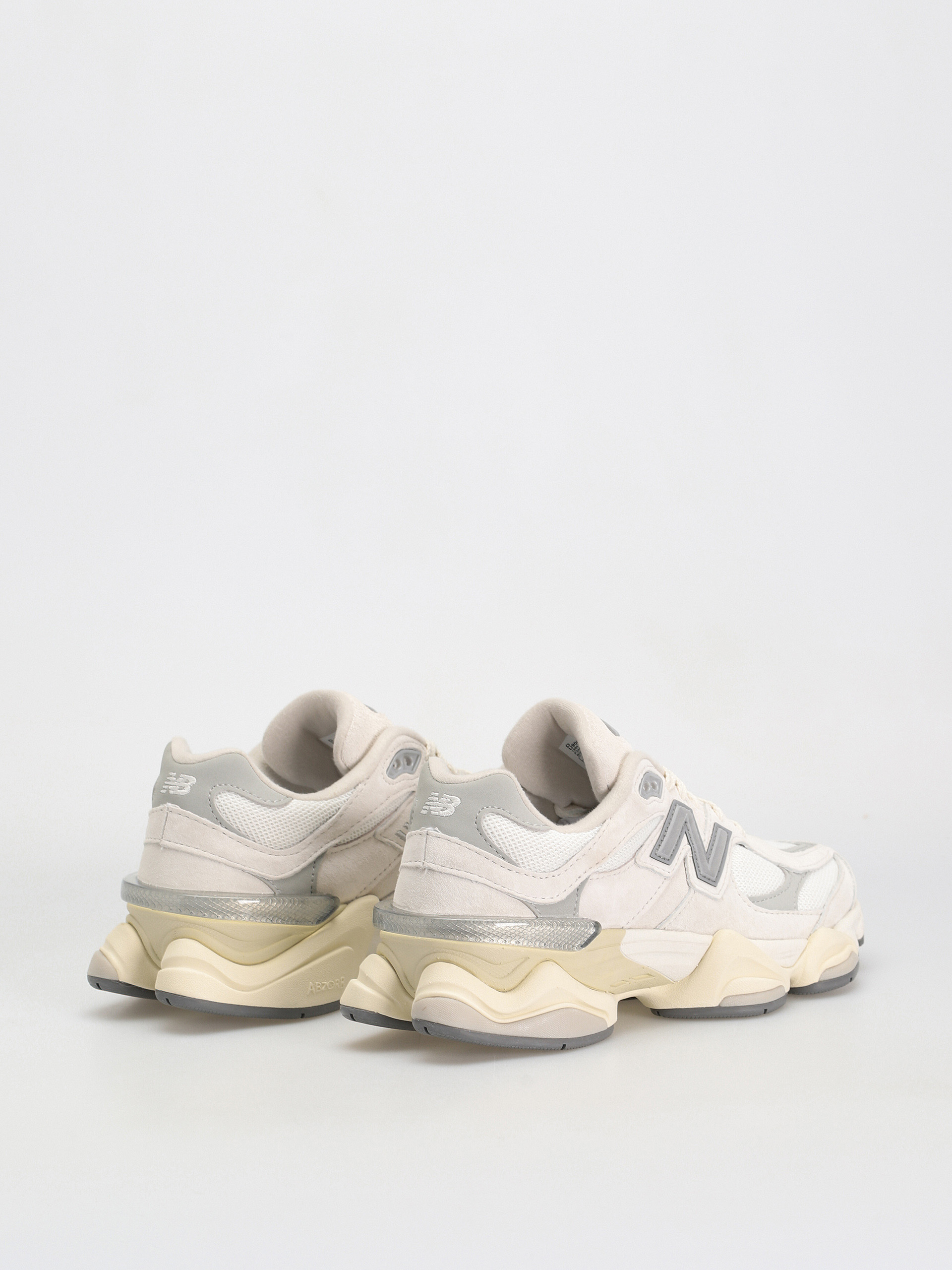 New Balance 9060 Shoes (sea salt)