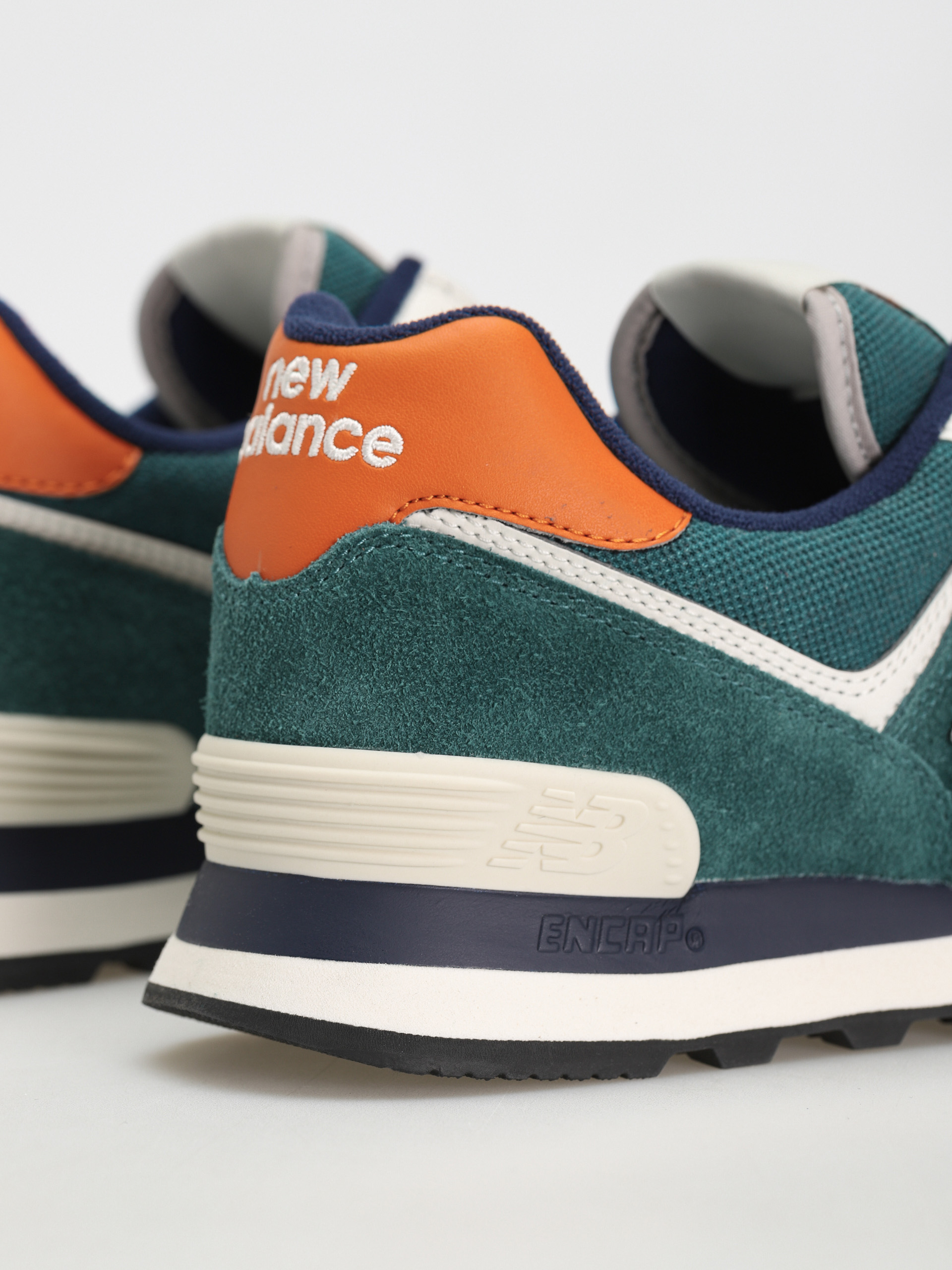 New Balance 574 Shoes (brown)