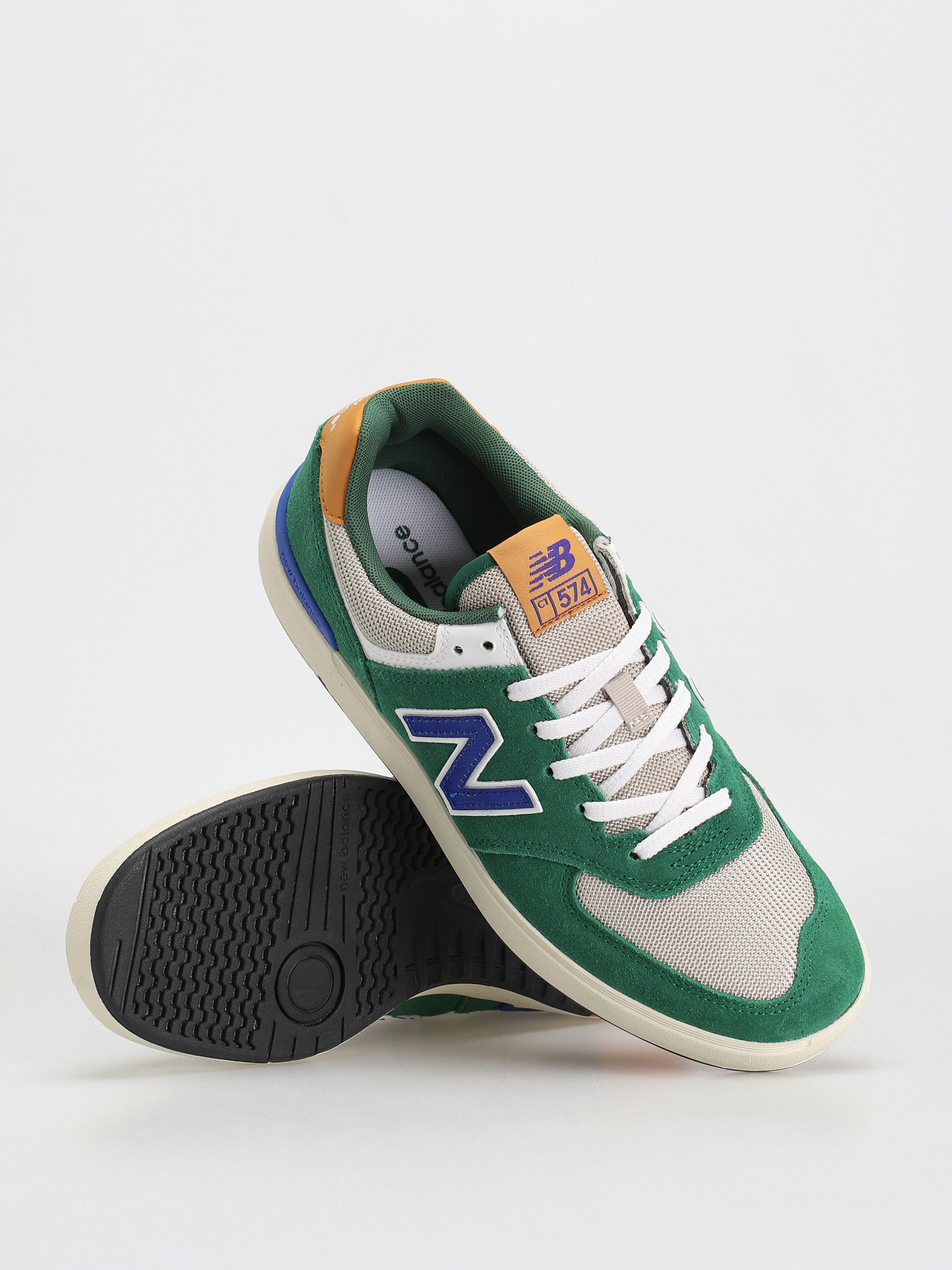 New Balance 574 Shoes (forest green)