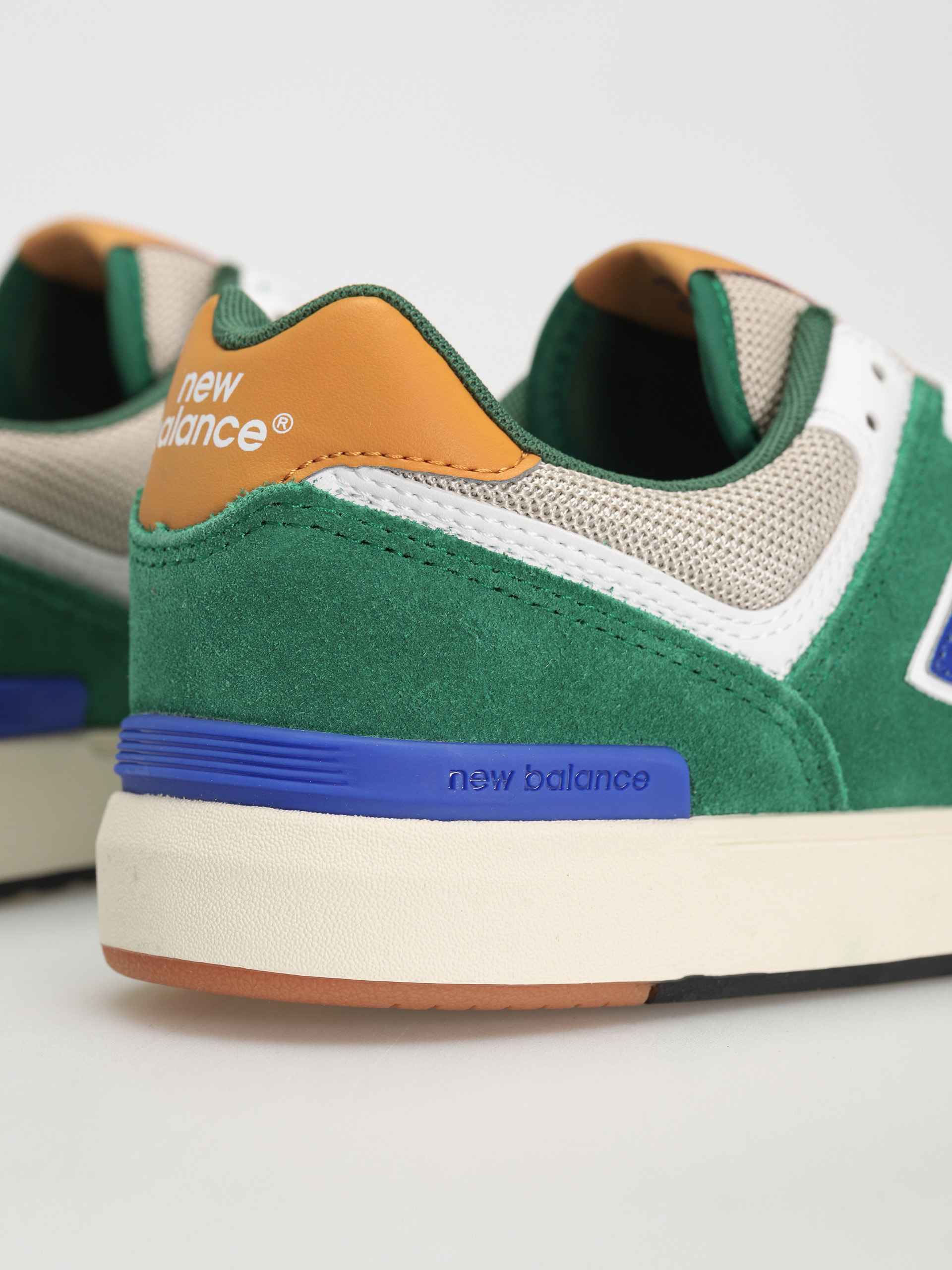 New Balance 574 Shoes (forest green)