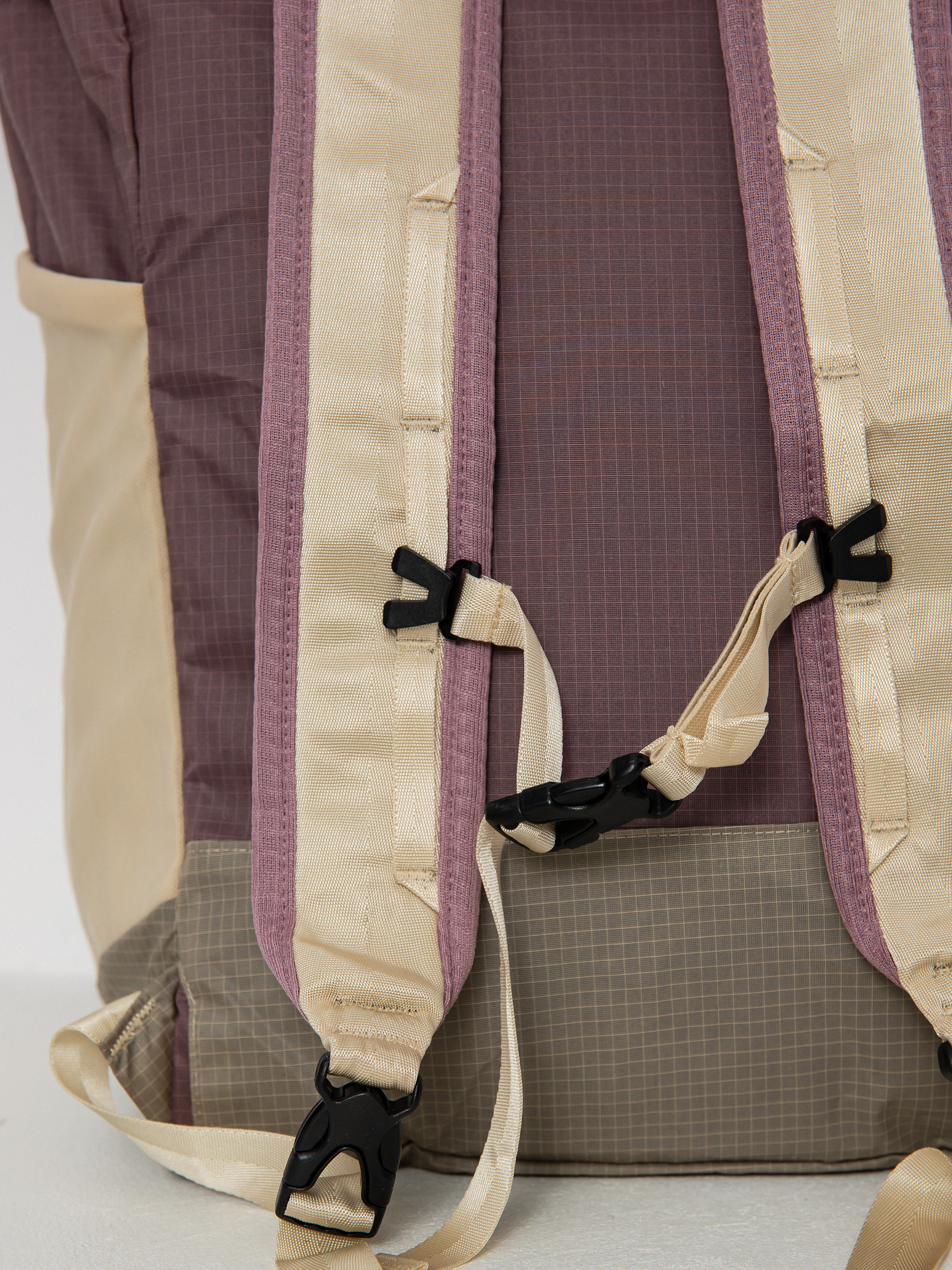 Patagonia Ultralight Black Hole Tote Pack Rucksack (husk tan)