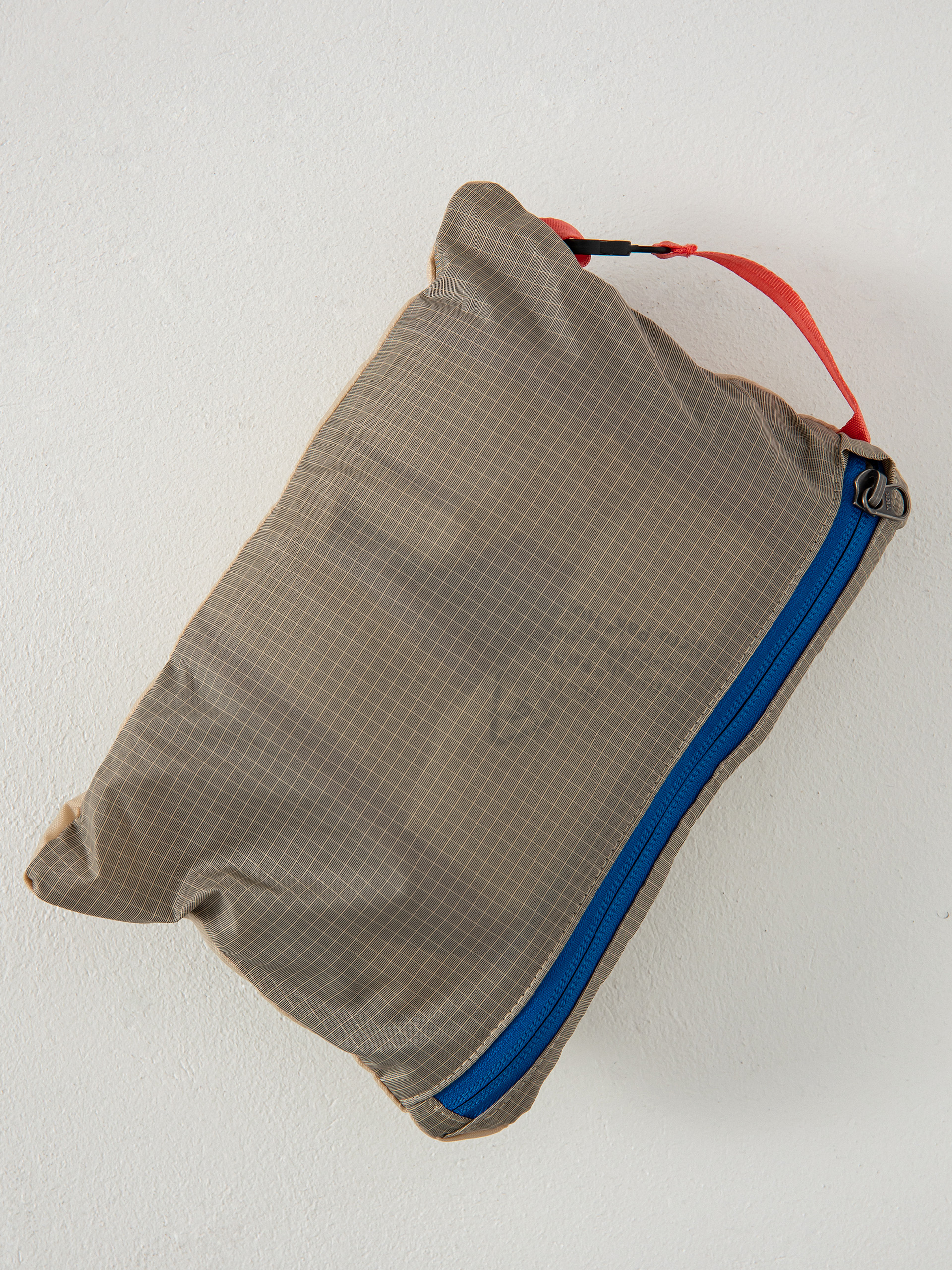 Patagonia Ultralight Black Hole Tote Pack Rucksack (husk tan)