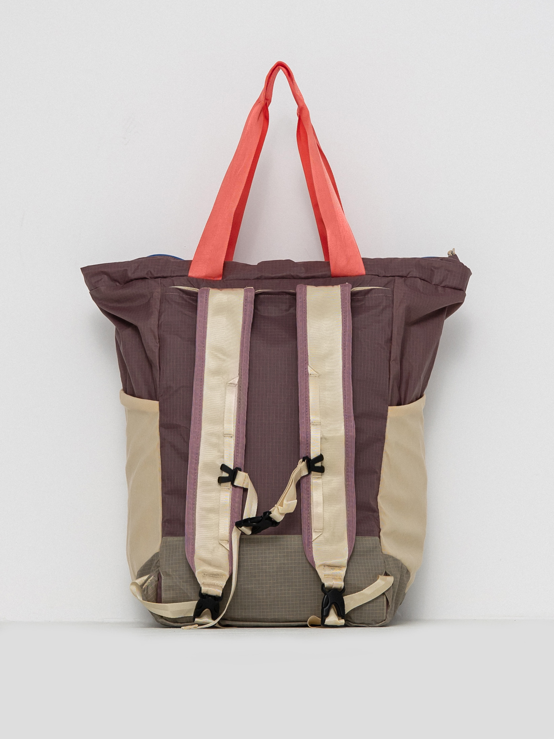 Patagonia Ultralight Black Hole Tote Pack Backpack (husk tan)