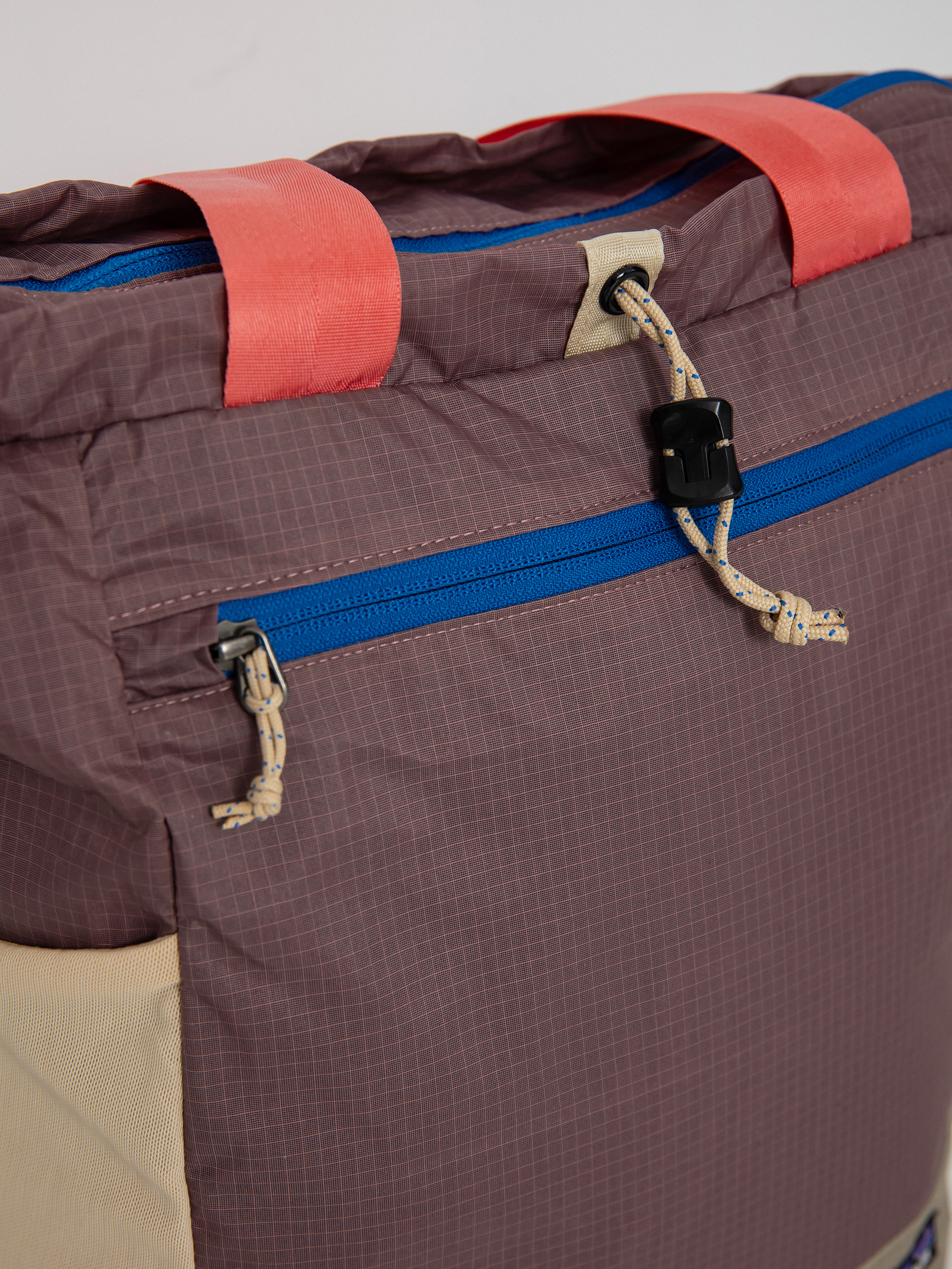Patagonia Ultralight Black Hole Tote Pack Backpack (husk tan)