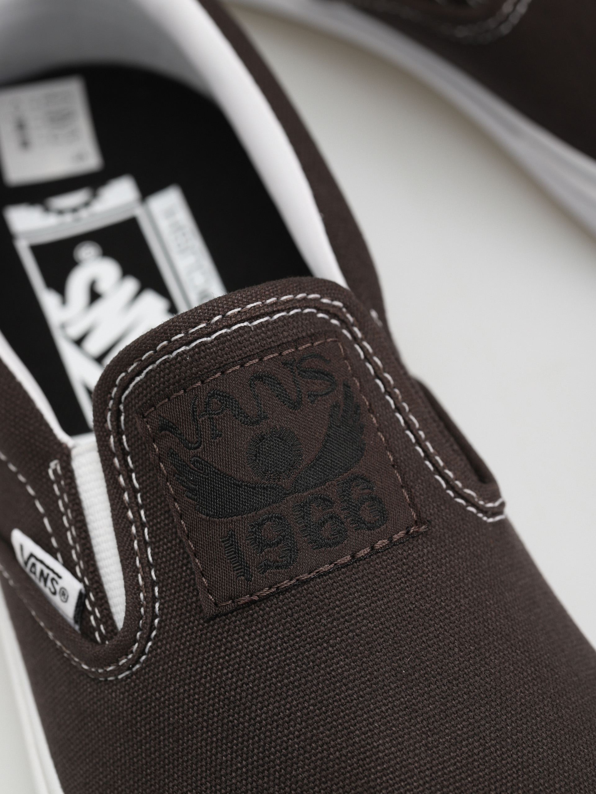 Vans Bmx Slip On Shoes (dakota roche brown/white)