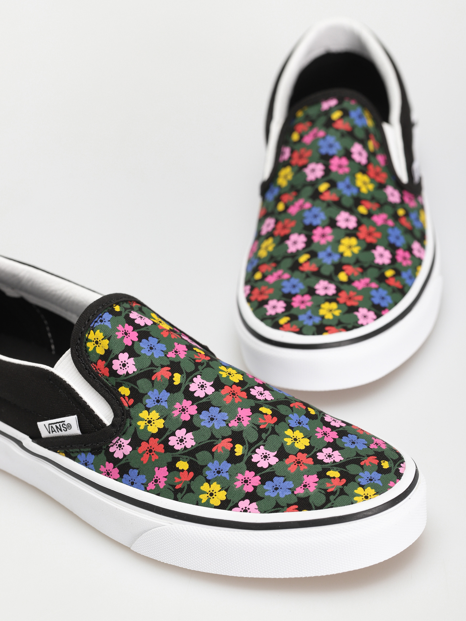 Vans Classic Slip On Shoes Wmn (floral black/white)