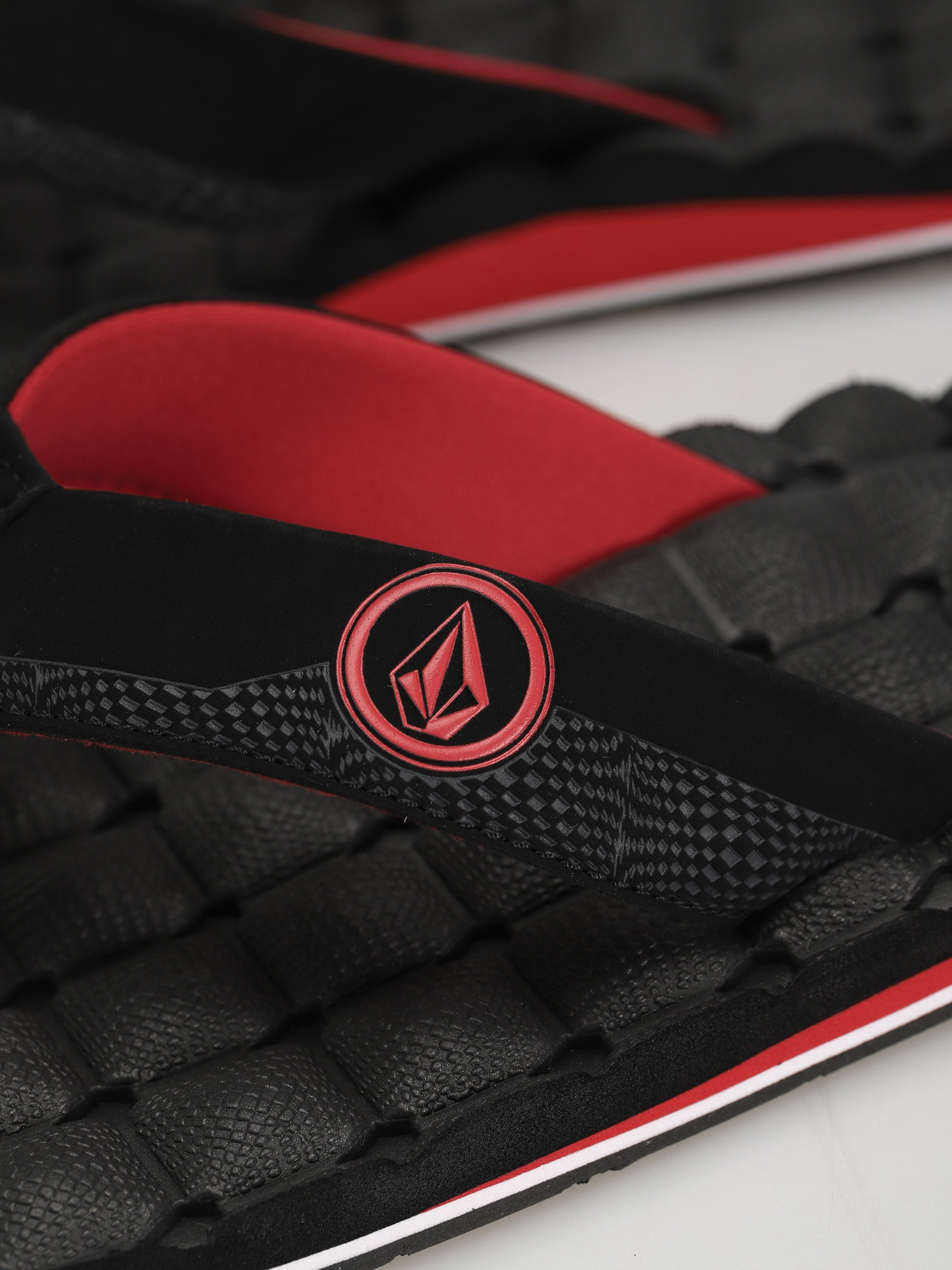 Volcom Recliner Flip Flops (ribbon red)