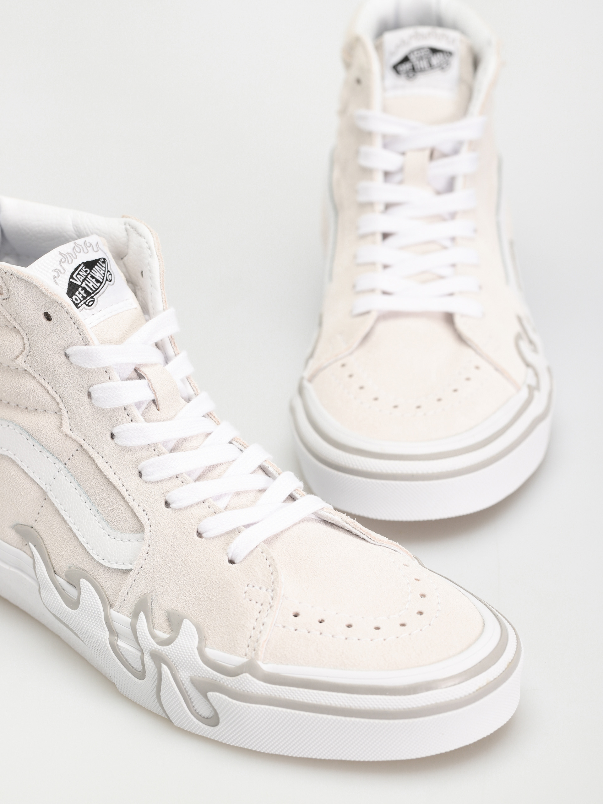 Vans Sk8 Hi Flame Schuhe (suede white/white)