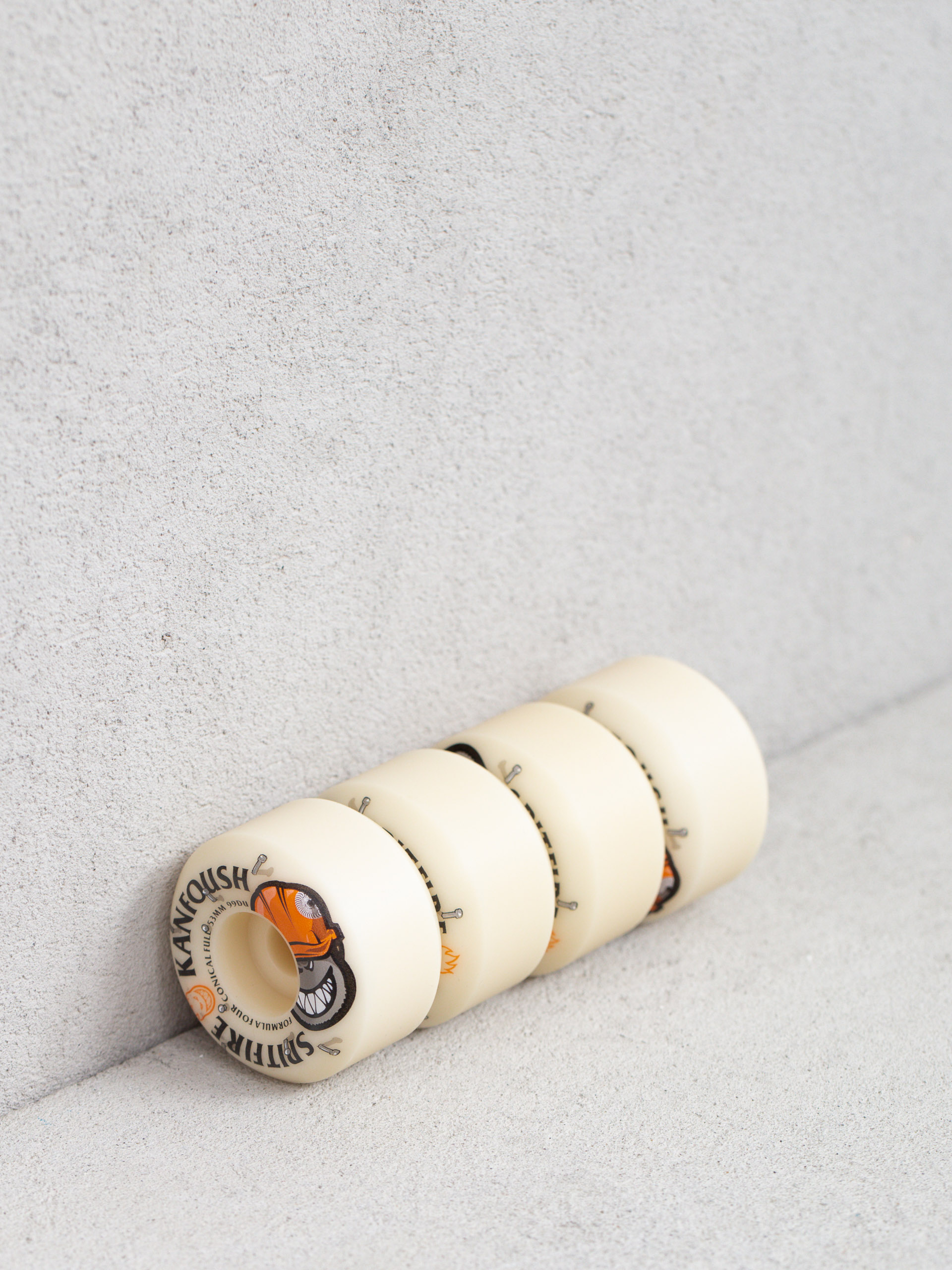 Spitfire F4 99D Kanfoush Overtime Wheels (white/orange)