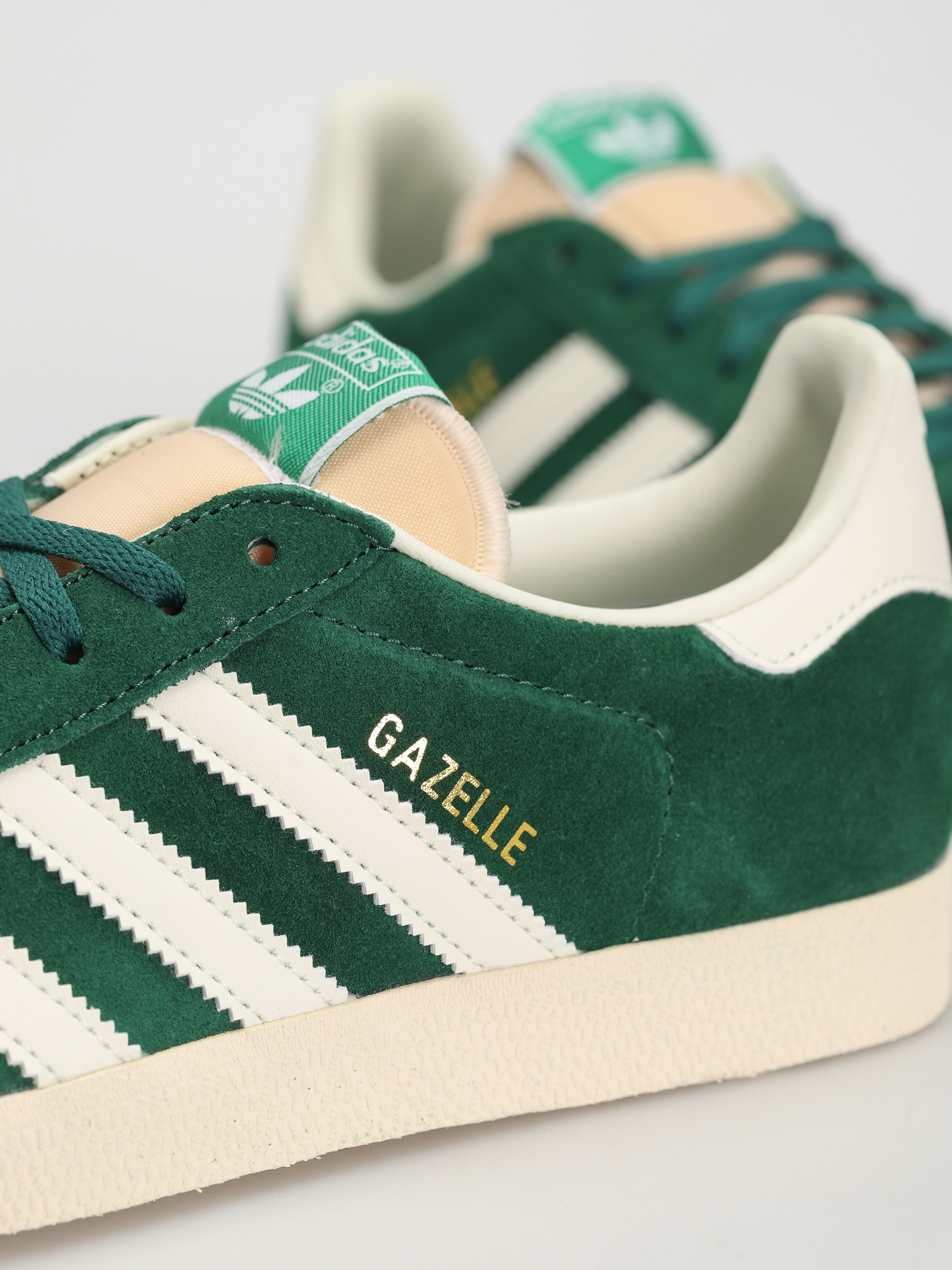 adidas Originals Gazelle Shoes (drkgrn/owhite/cwhite)