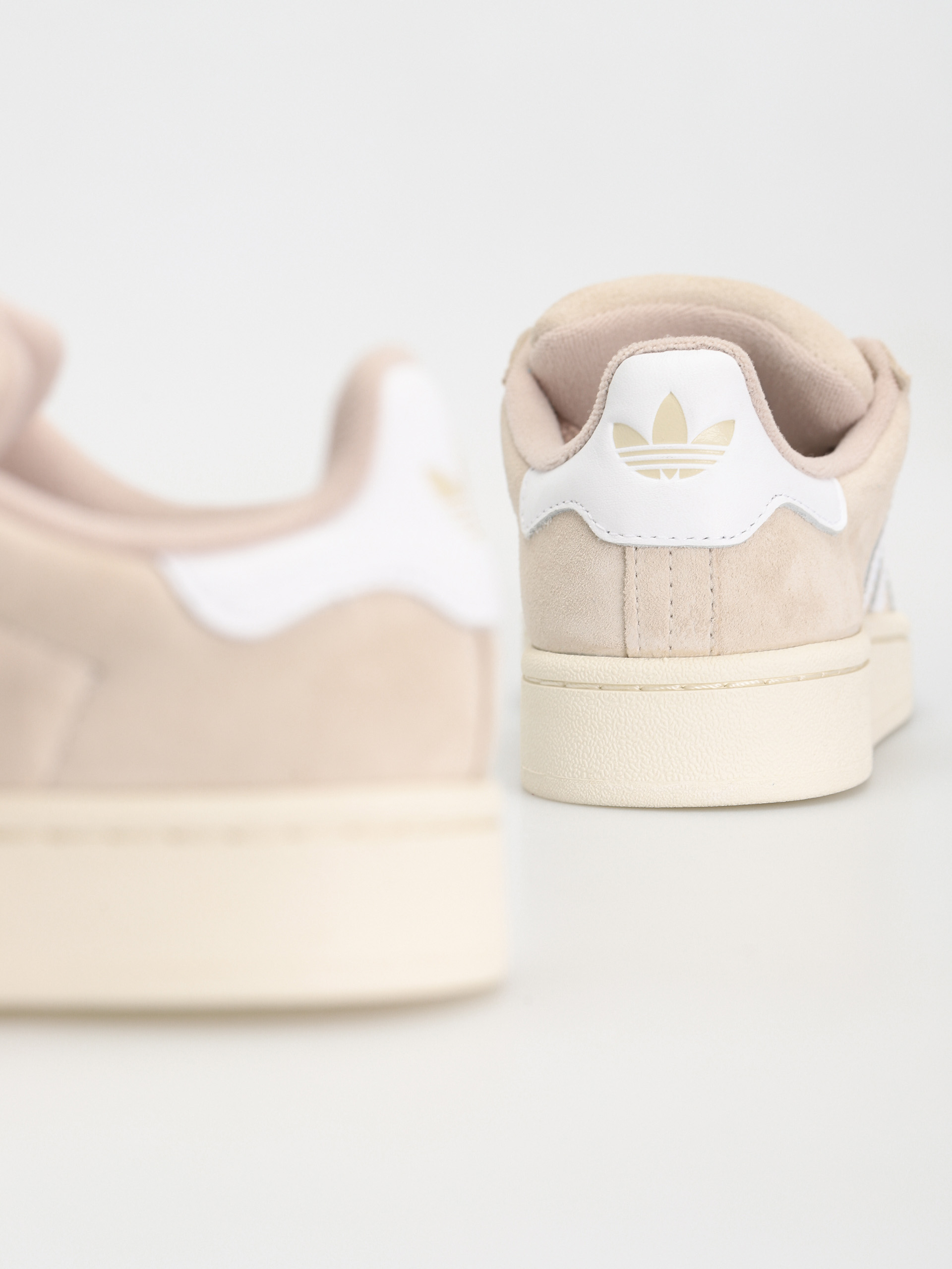 adidas Originals Campus 00S Shoes Wmn (wonwhi/ftwwht/owhite)