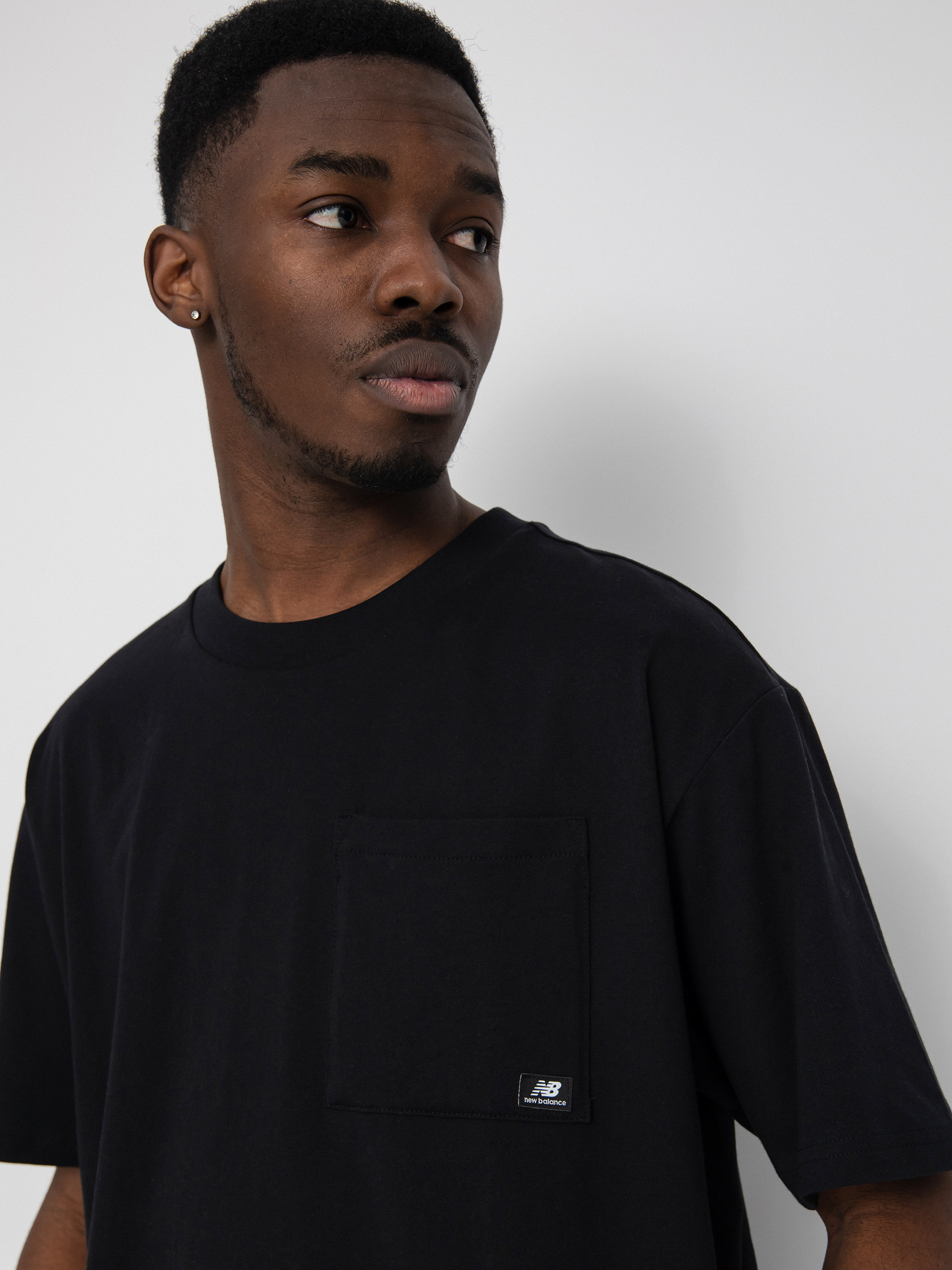 New Balance Essentials Reimagined T-shirt (black)