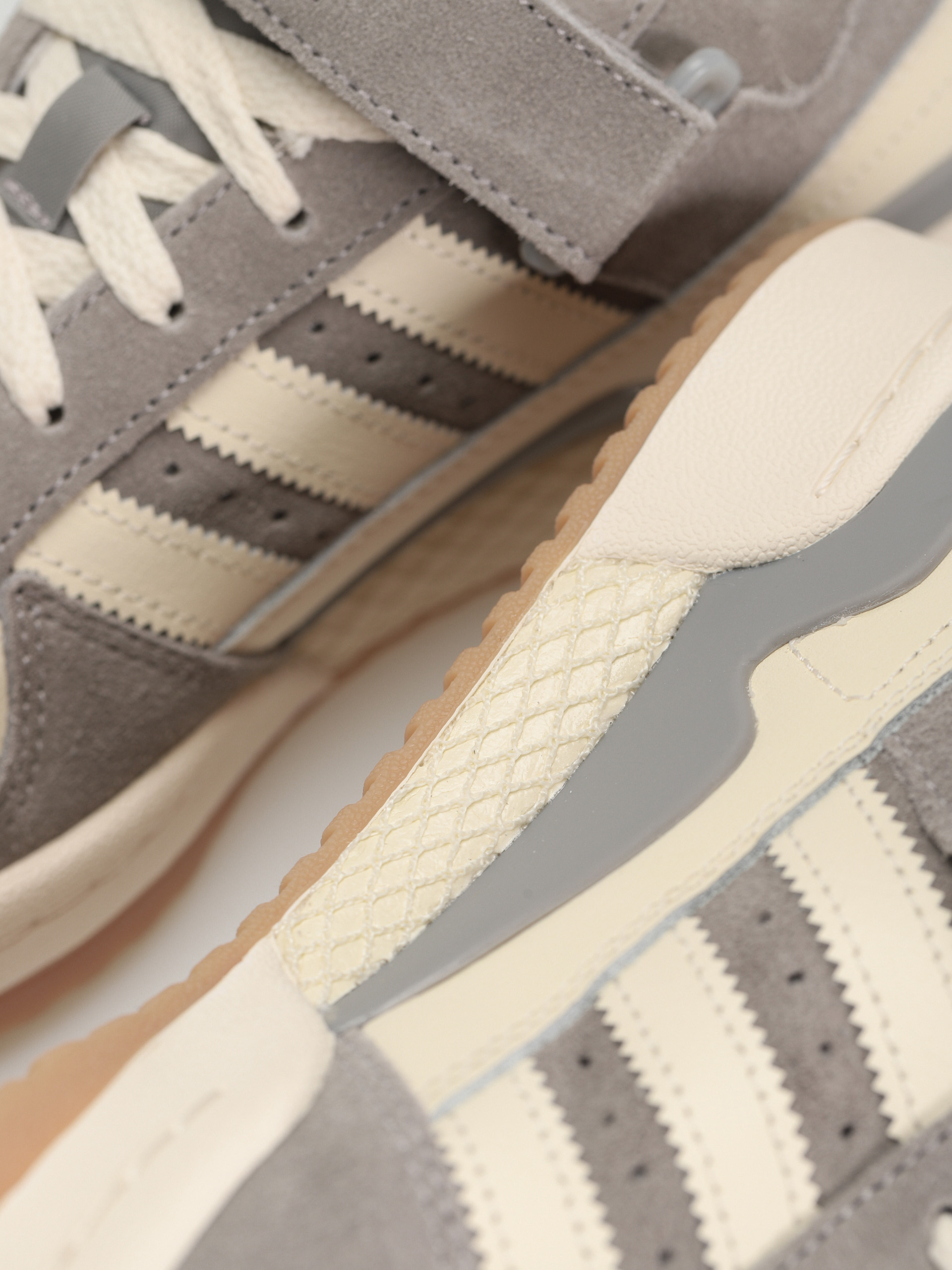 adidas Originals Forum Low Schuhe (chsogr/cwhite/gum3)