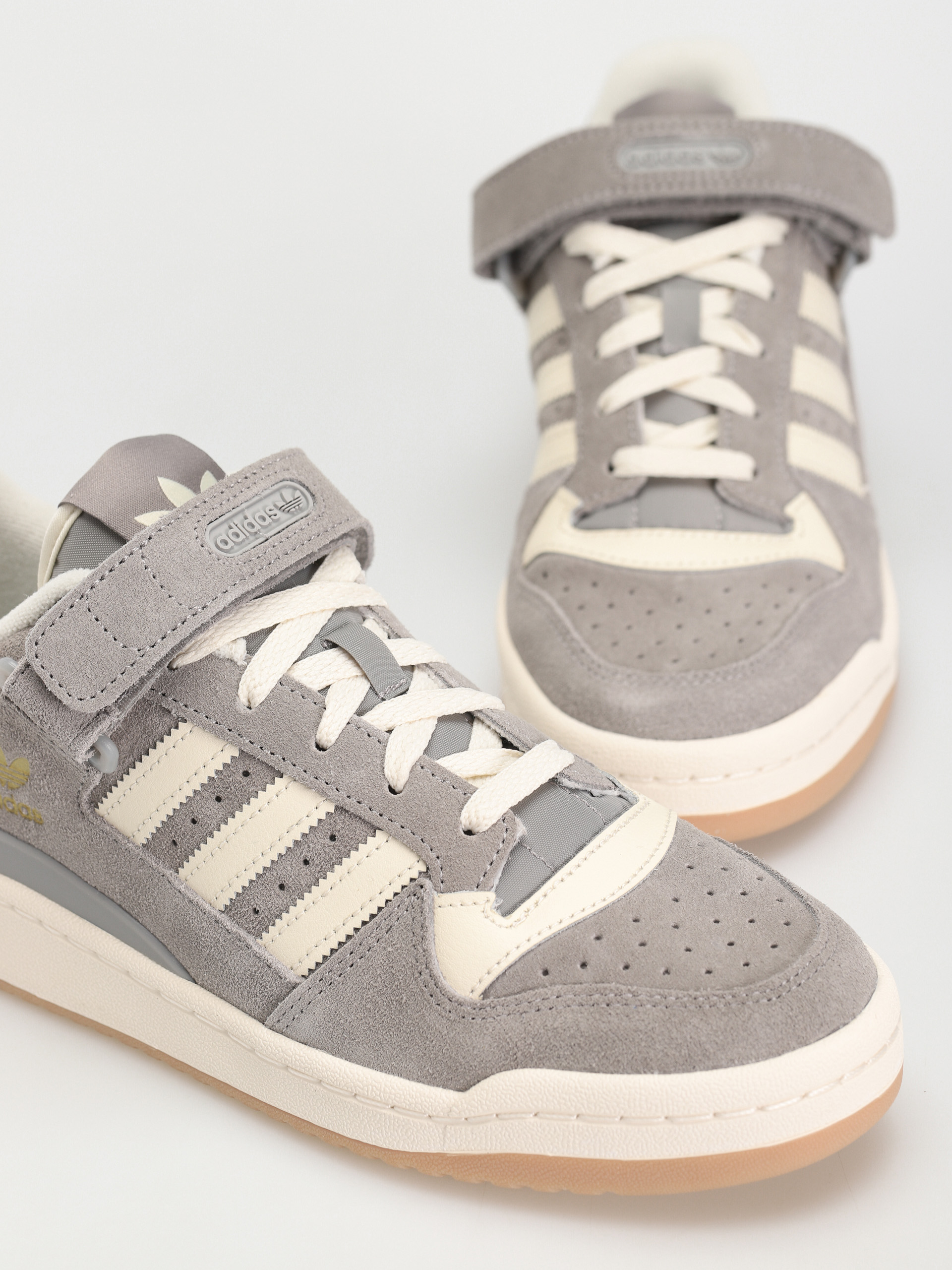 adidas Originals Forum Low Schuhe (chsogr/cwhite/gum3)