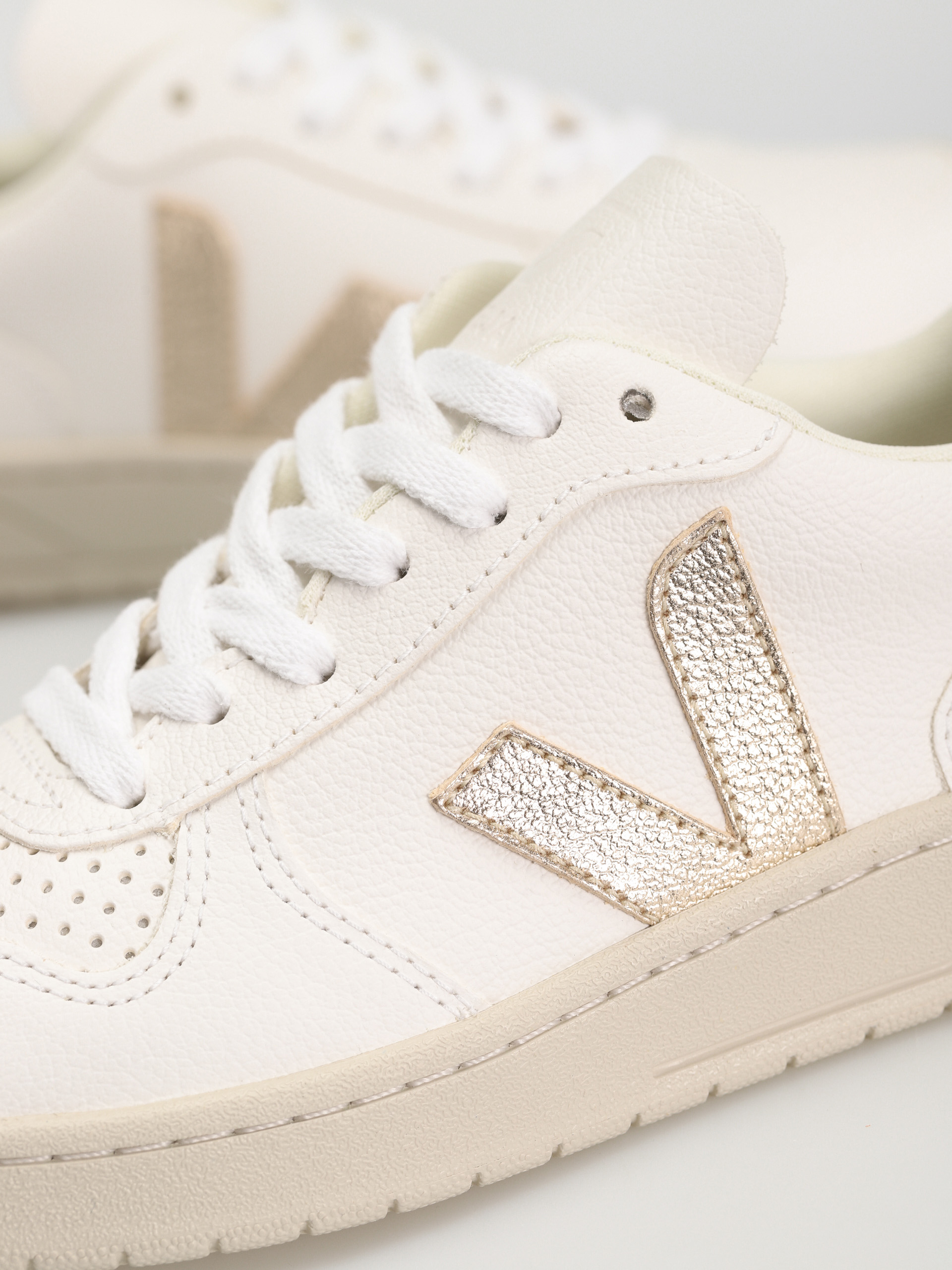 Veja V-10 Schuhe Wmn (extra white platine)