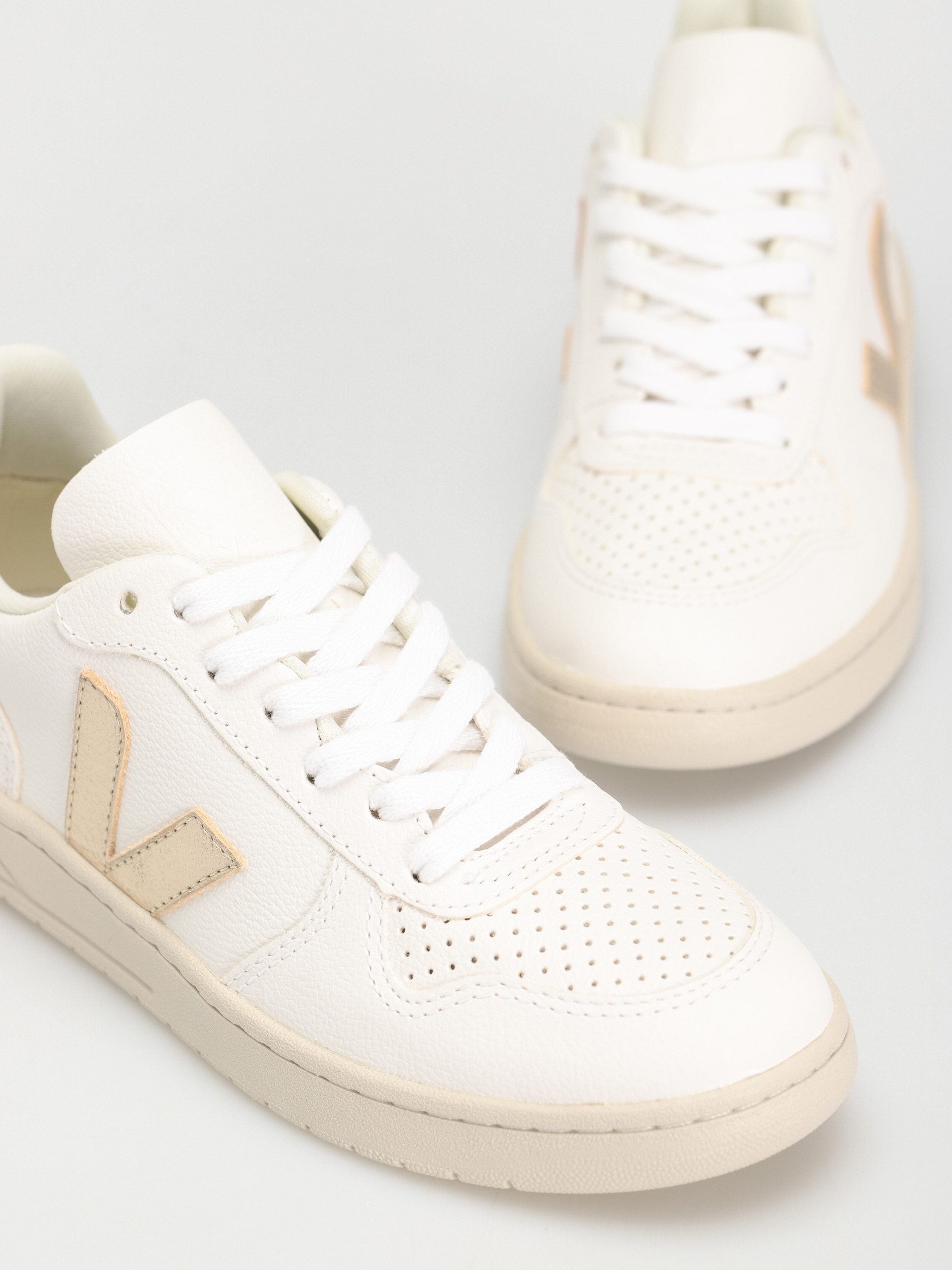 Veja V-10 Schuhe Wmn (extra white platine)