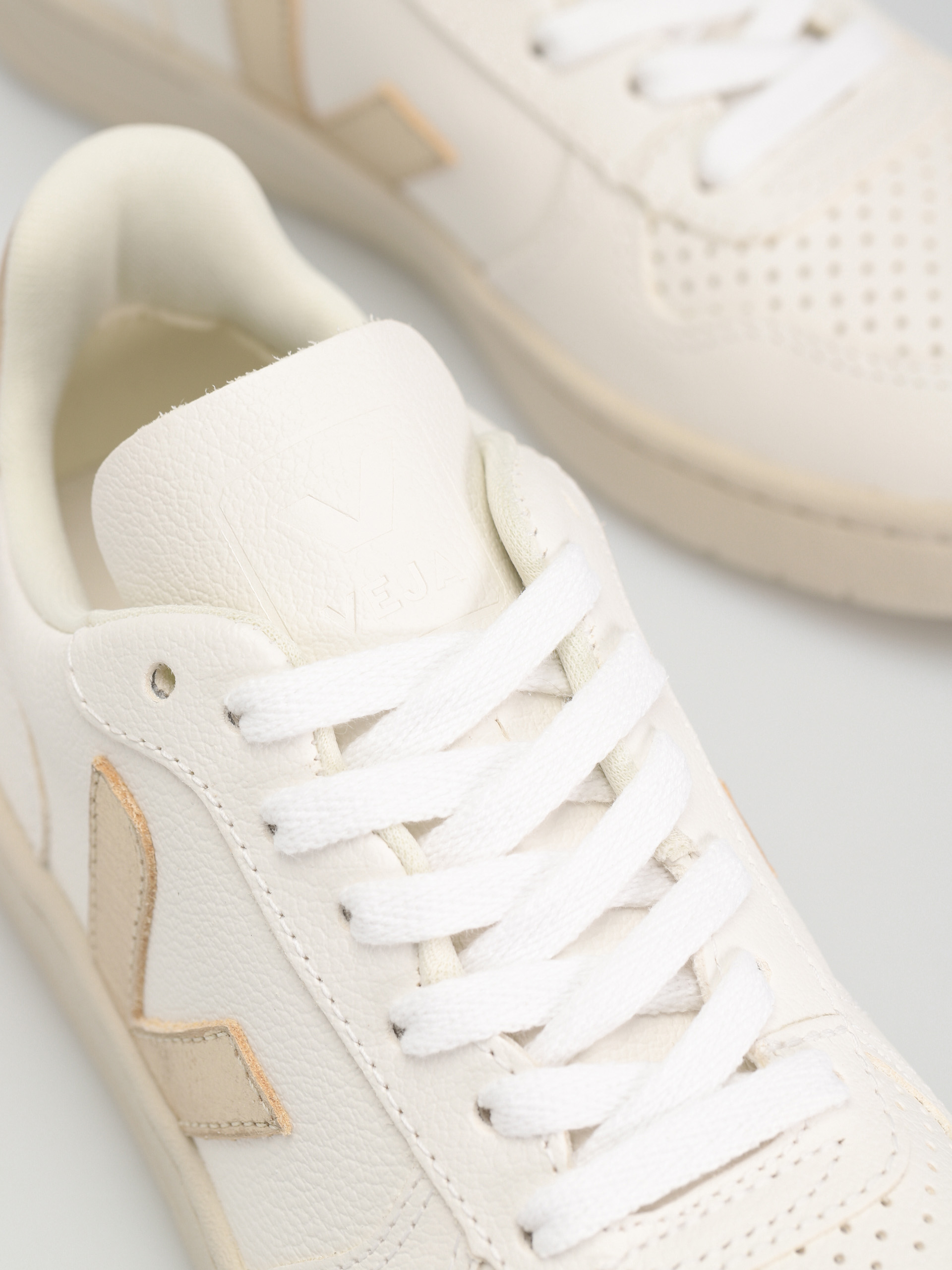 Veja V-10 Schuhe Wmn (extra white platine)